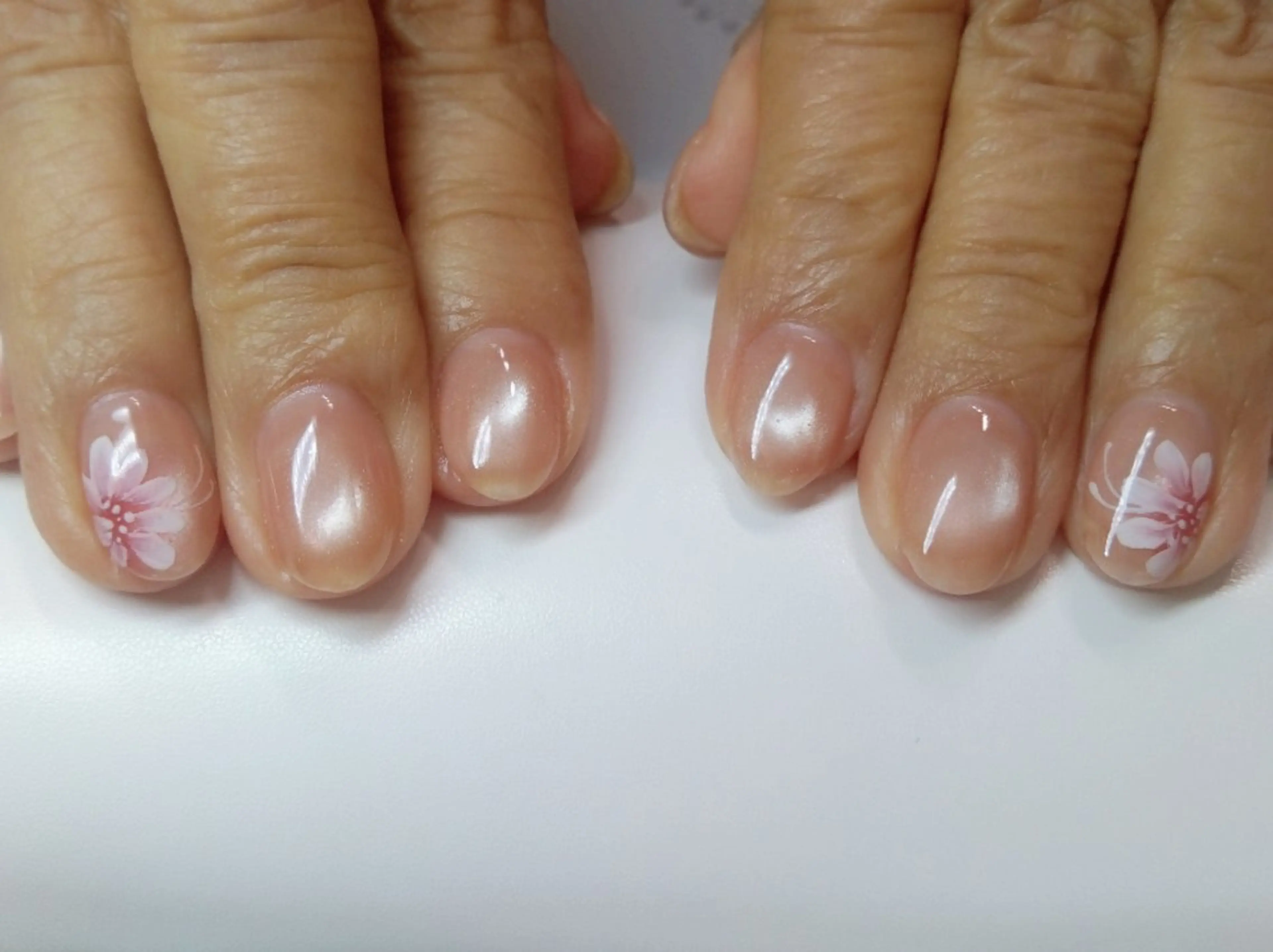 ネイル ハンドネイル nail  -es-のネイルデザイン