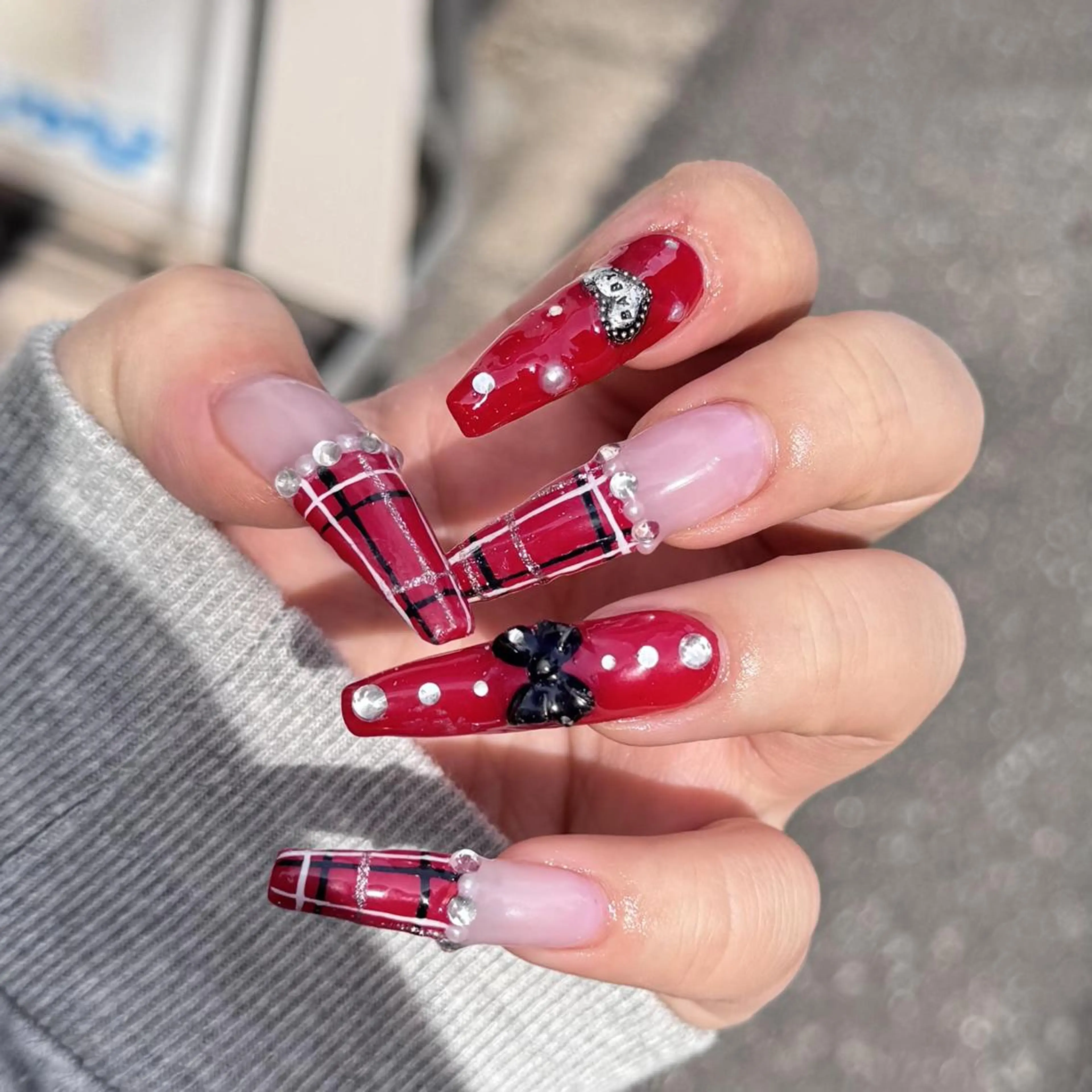 セミロング 小川 柚香のネイルデザイン