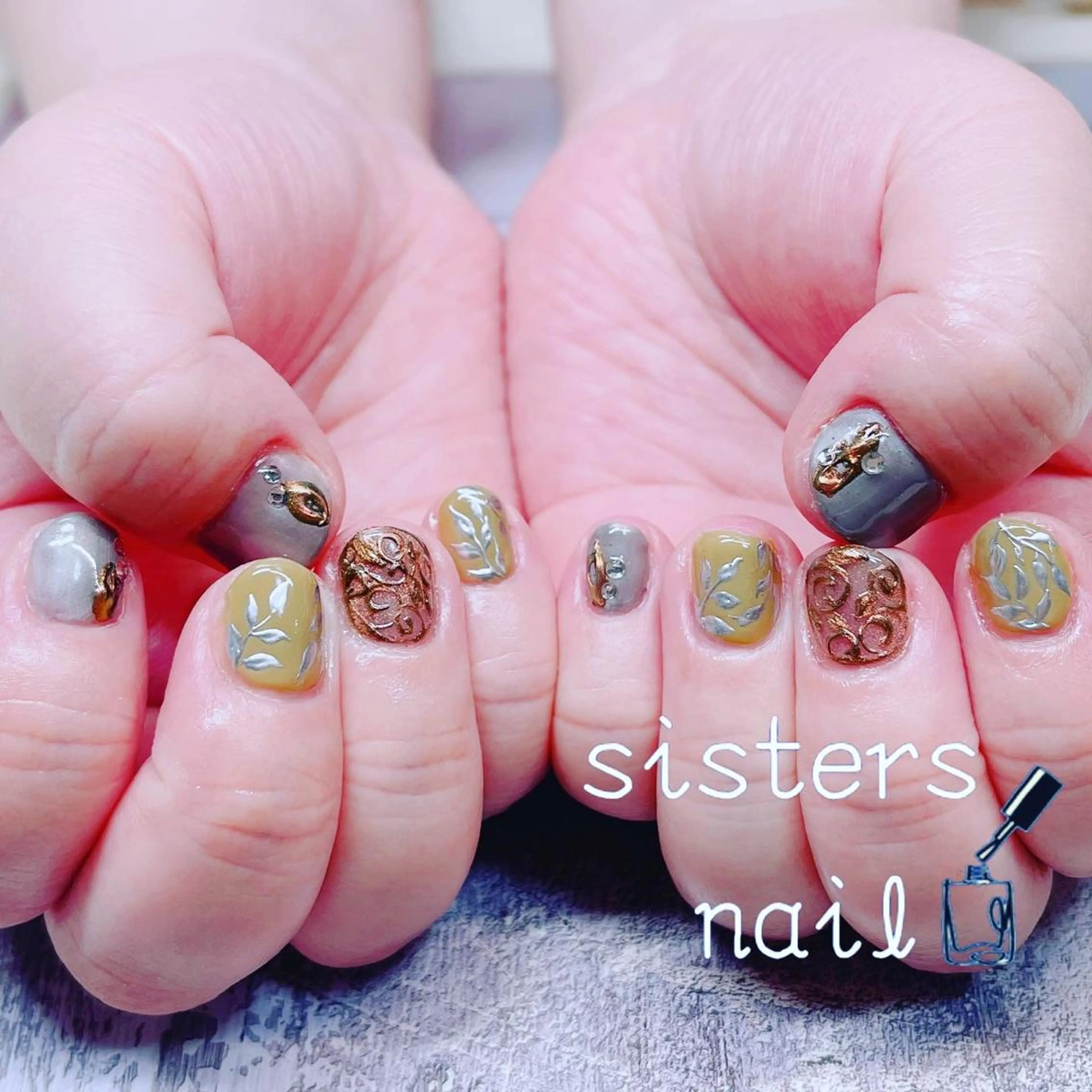 ネイル アートネイル フラワーネイル レース ニュアンスネイル オフィスネイル ハンドネイル ハンドケア sisters nail.fのネイルデザイン
