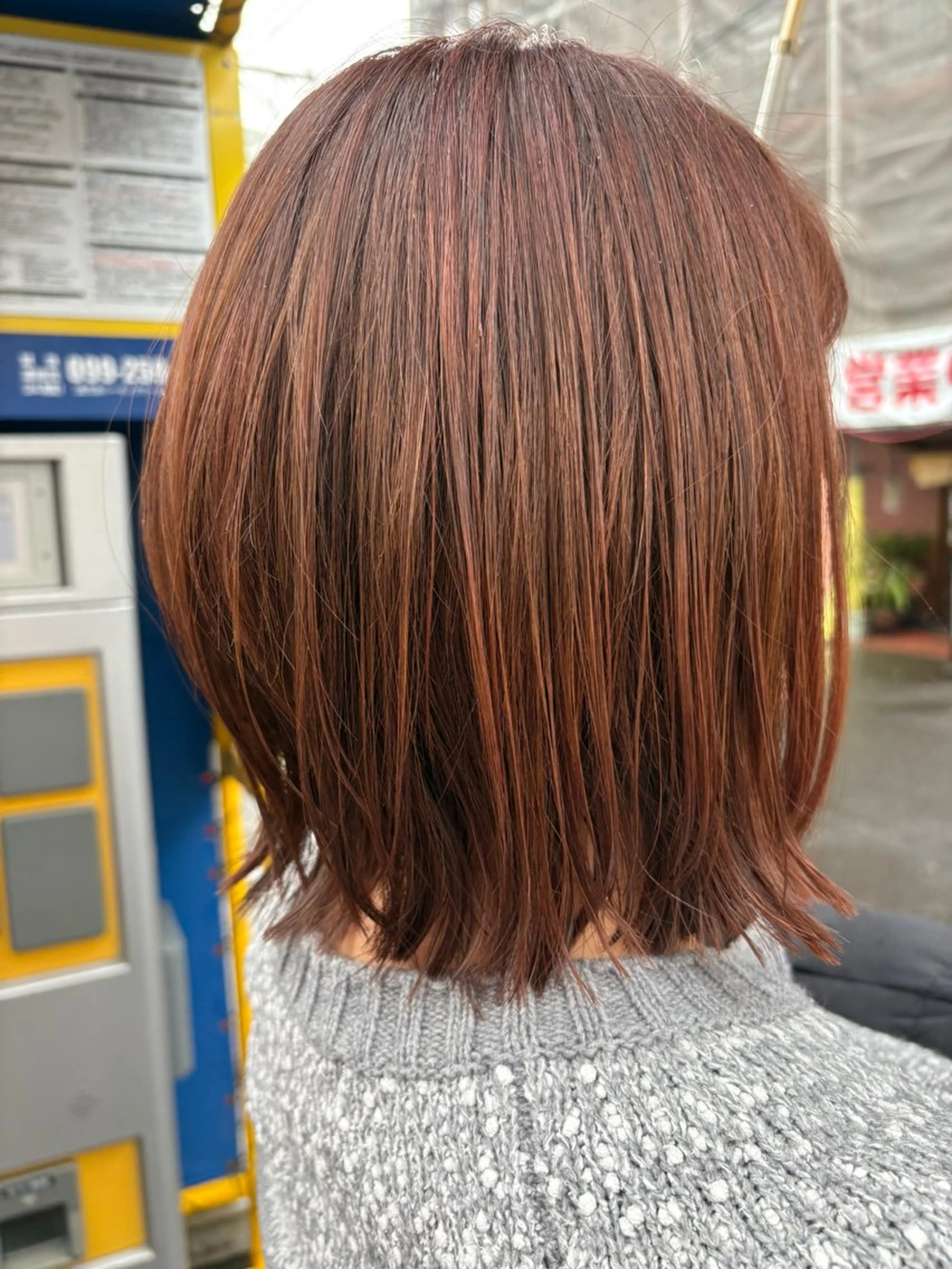 ミディアム カラー ボブ くびれヘア レイヤーカット 外ハネヘア STORY所属・Story マリエのヘアスタイル