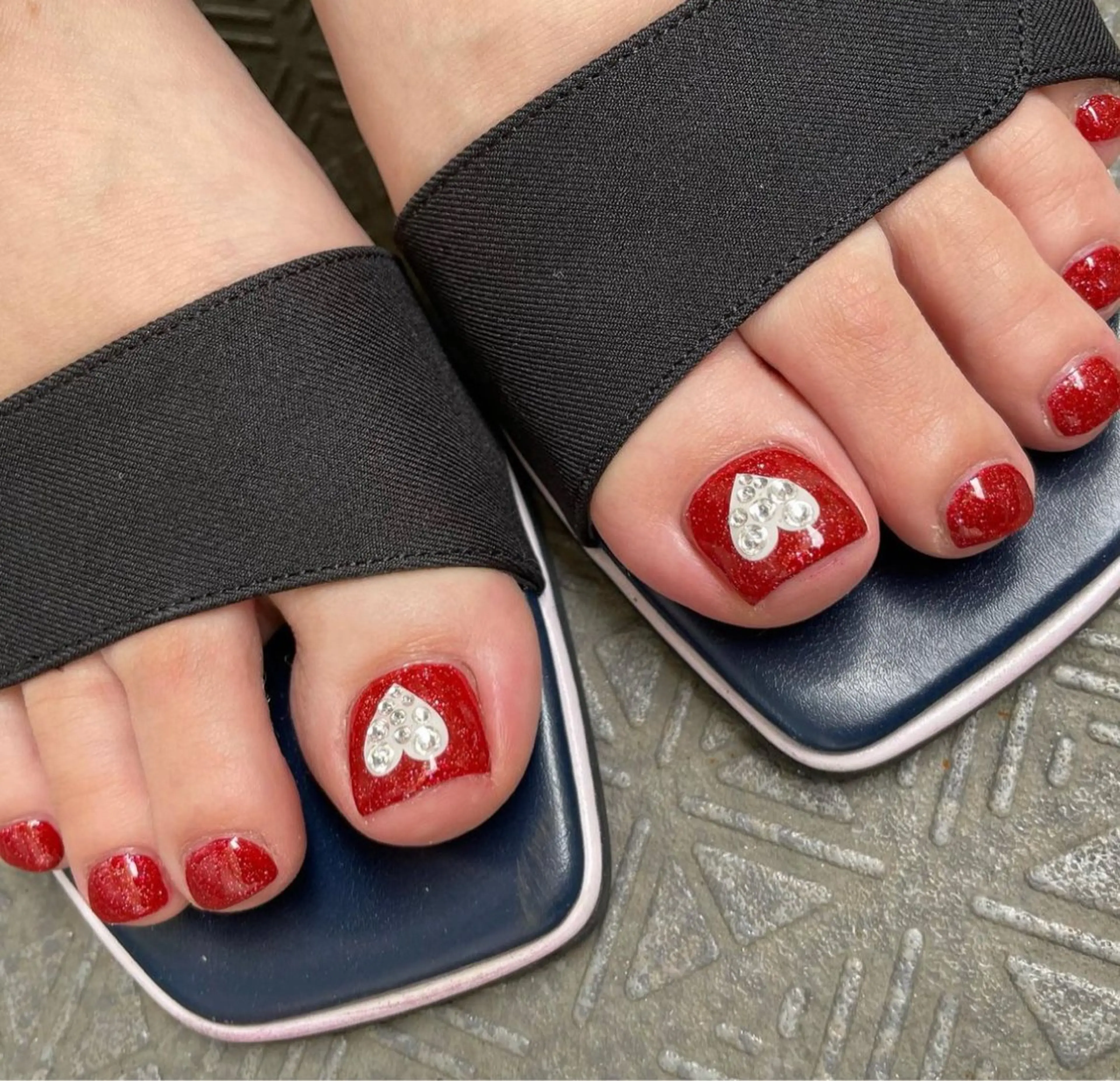 ネイル フットネイル La vie est belle.所属・ラヴィエベル なつみのネイルデザイン