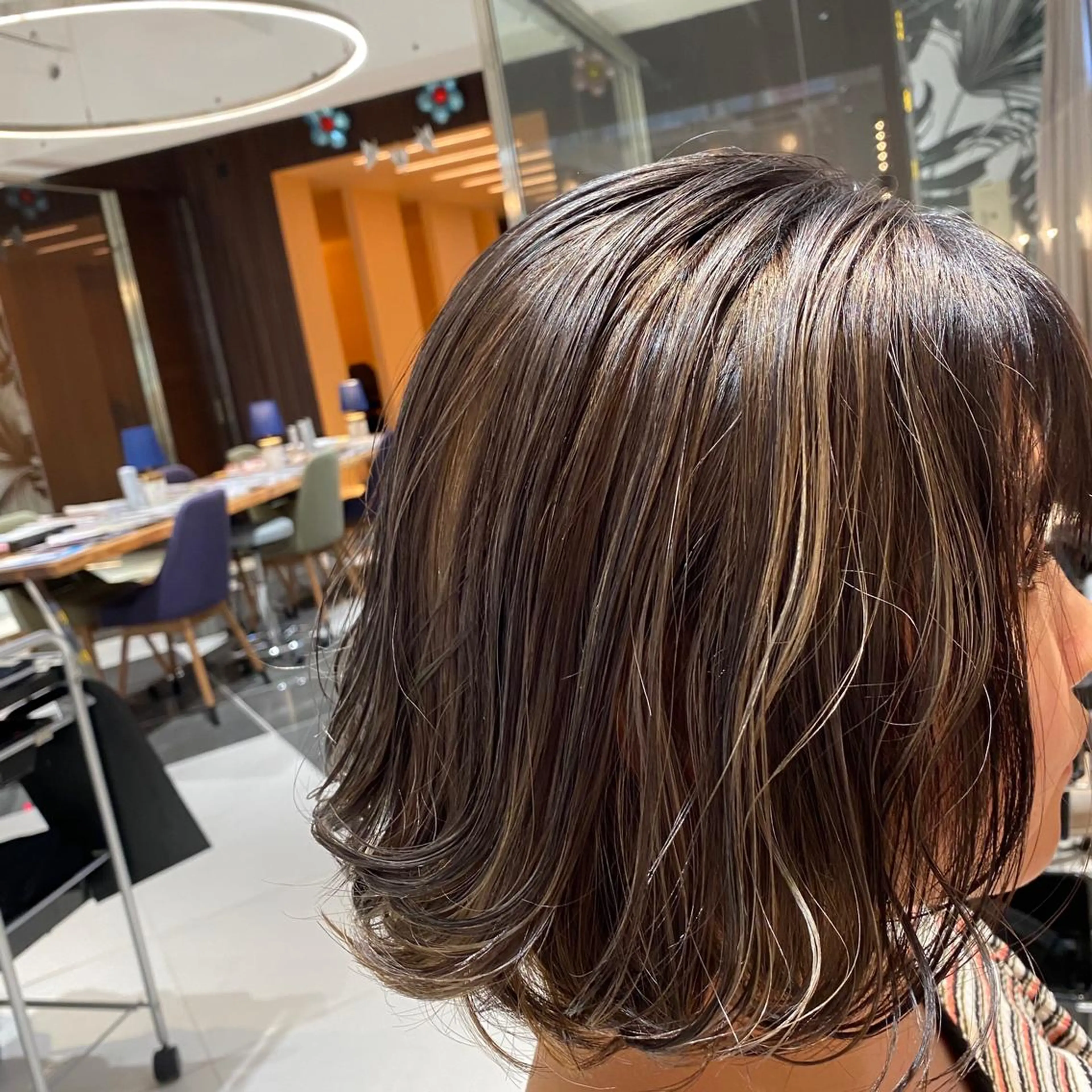 ミディアム カラー ハイライトカラー ハイライト カット ヘアカラー トリートメント 谷合 貴志のヘアスタイル