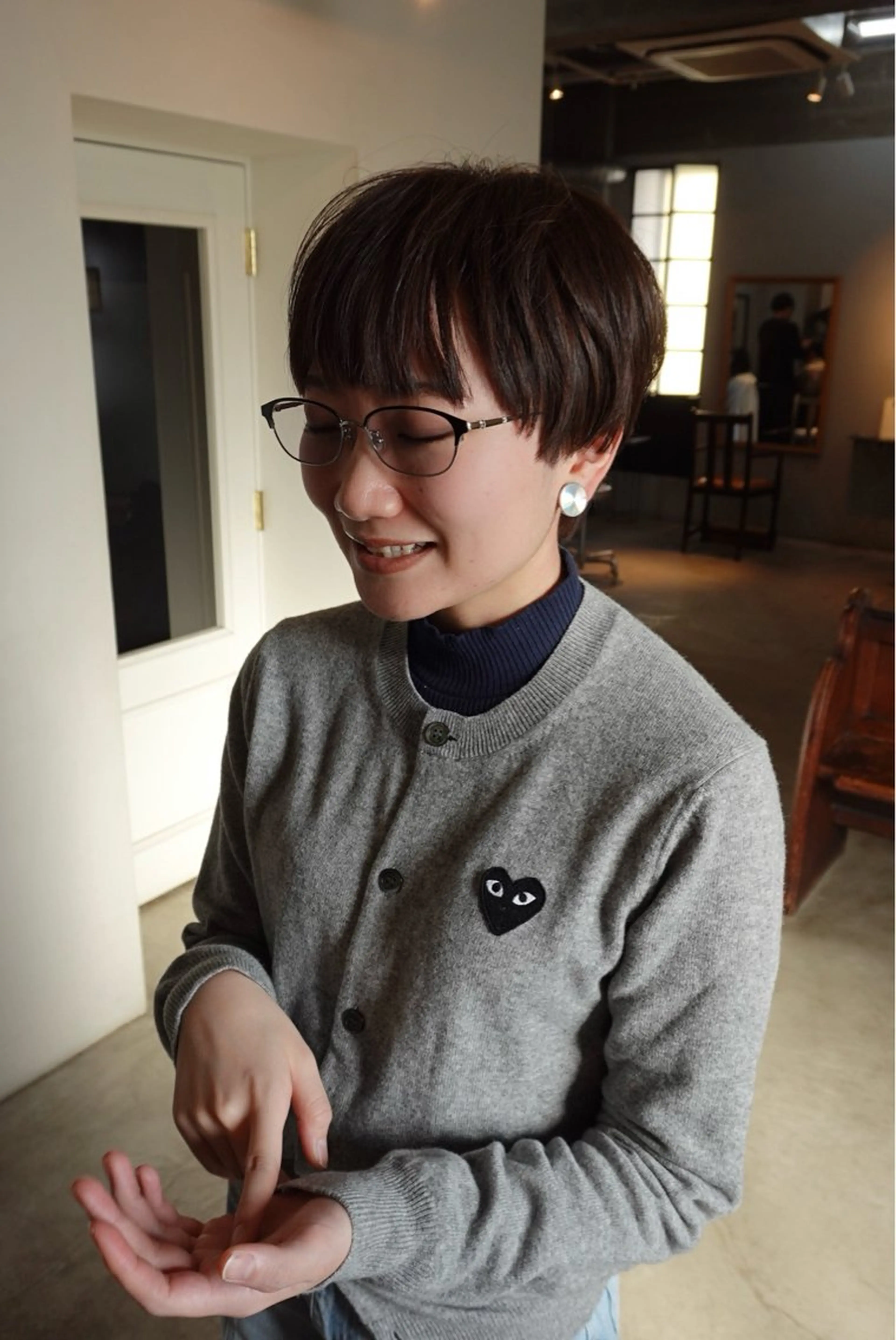 ショート カラー アッシュ アッシュブラウン ブラウンカラー カット ヘアカラー トリートメント room3小出 奈央子のヘアスタイル