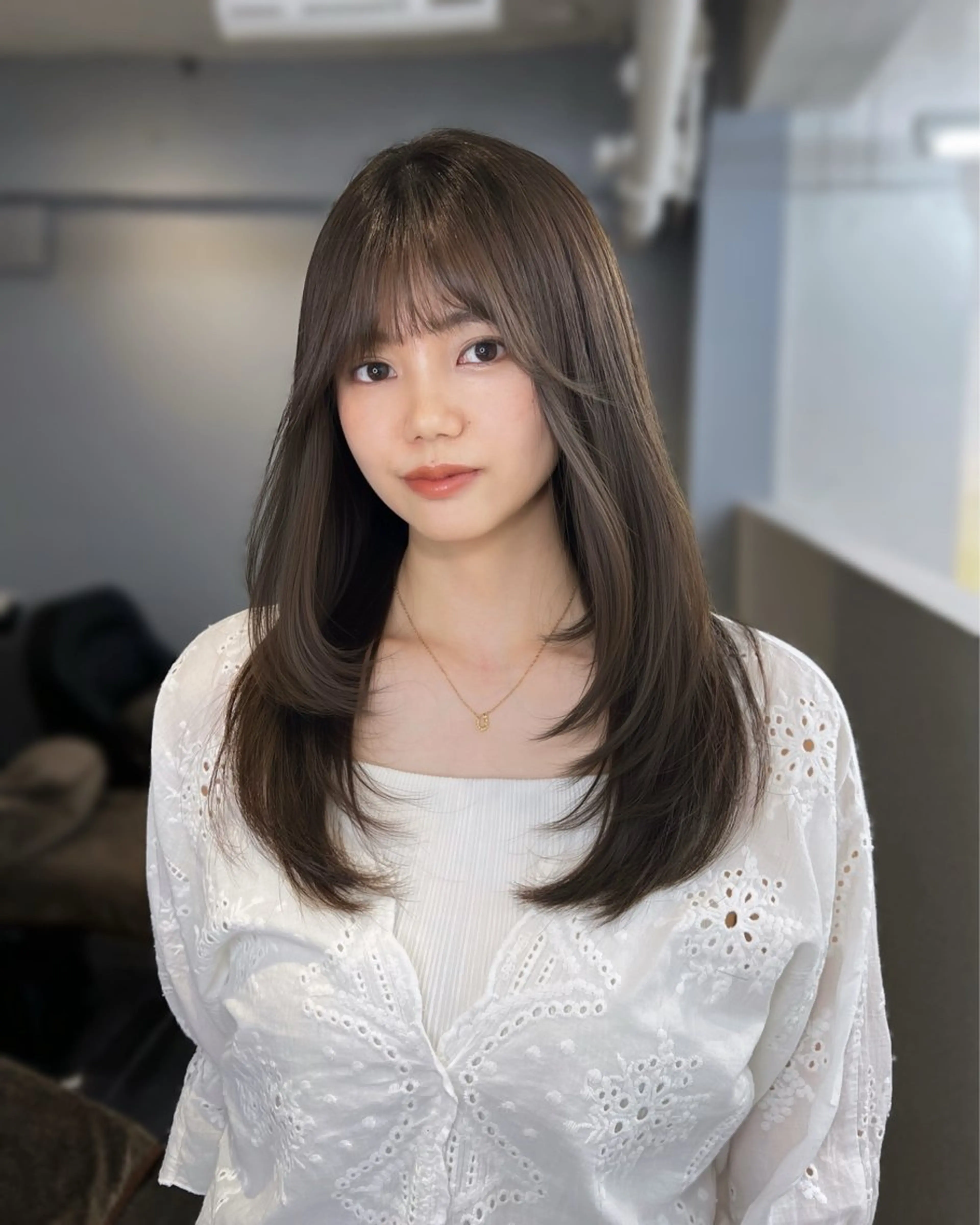 セミロング カラー アッシュ アッシュグレー アッシュグレージュ グレージュ カット ヘアカラー トリートメント ヘッドスパ ヘアセット 柔らかブラウン/顔周 りレイヤー♡ユウシのヘアスタイル