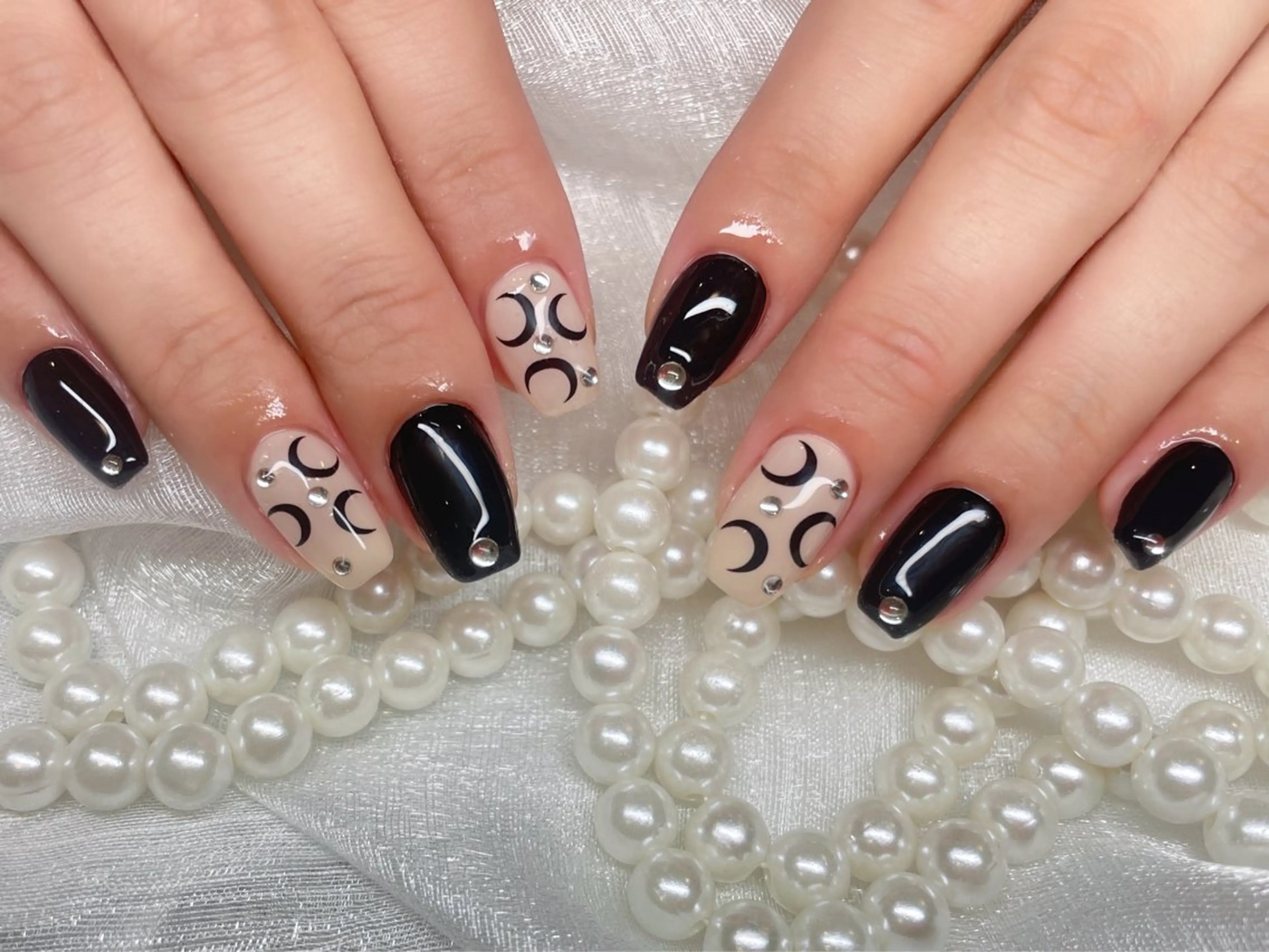 ネイル 長さ出し フットネイル フレンチネイル ジェルネイル ガラスフレンチ More Glam渋谷店のネイルデザイン