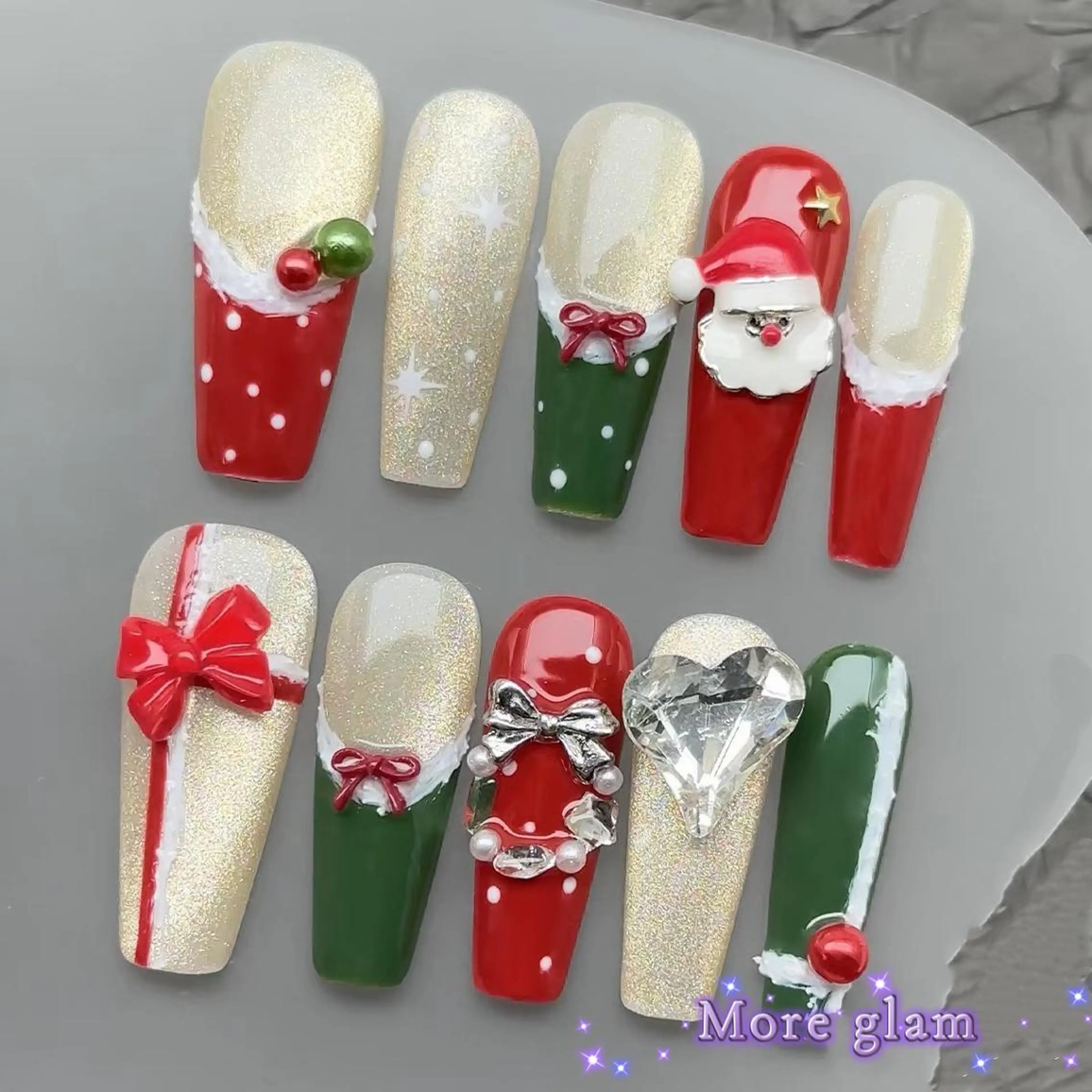 ネイル MoreGlam Nailsのネイルデザイン