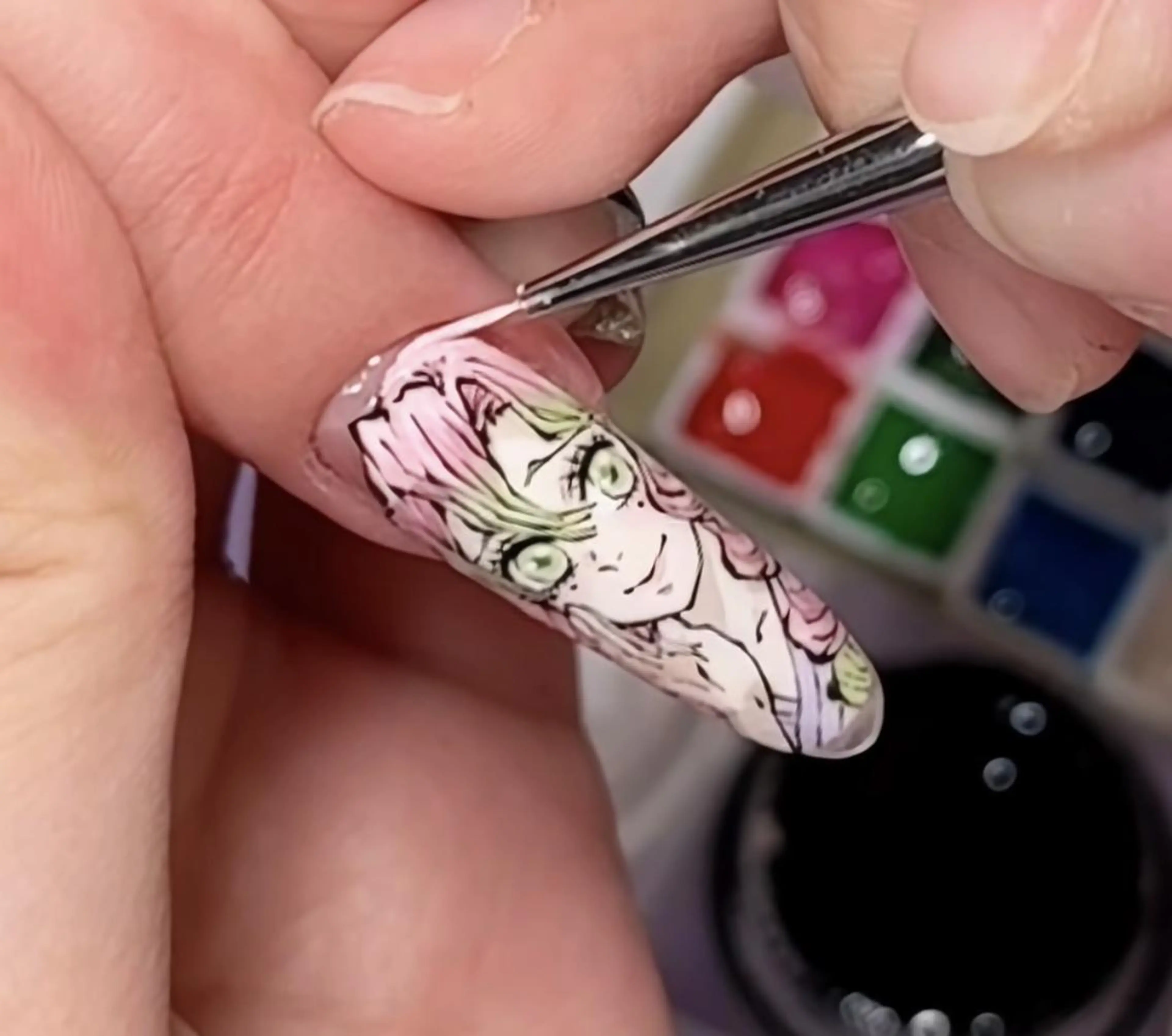 ネイル ビルドアップ痛ネイル ビューティー　専門のネイルデザイン