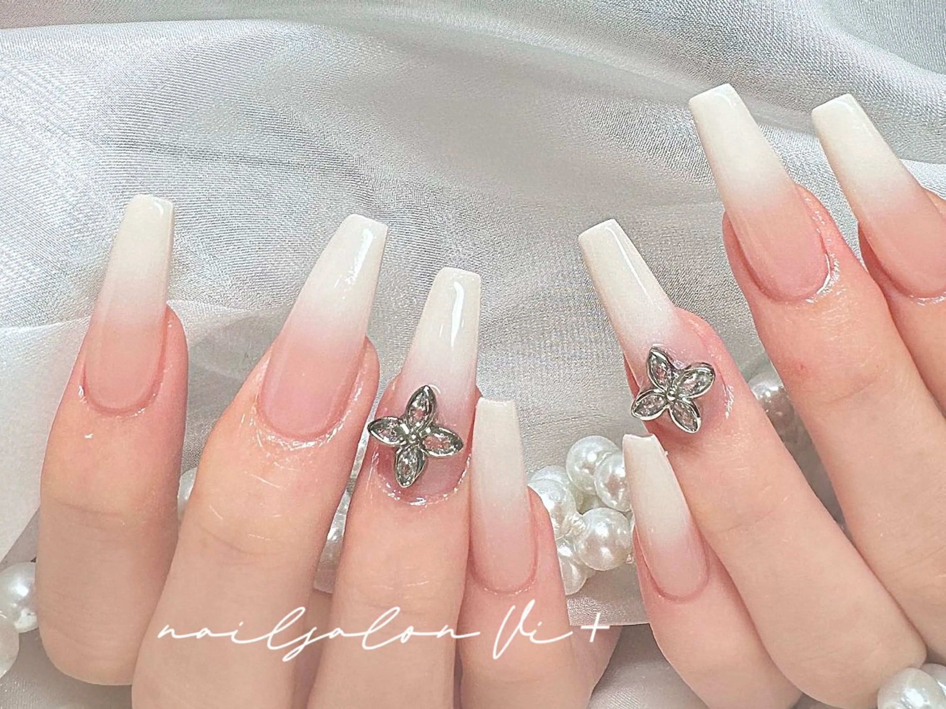 ネイル ハンドネイル ✨Nailsalon Vi+✨のネイルデザイン