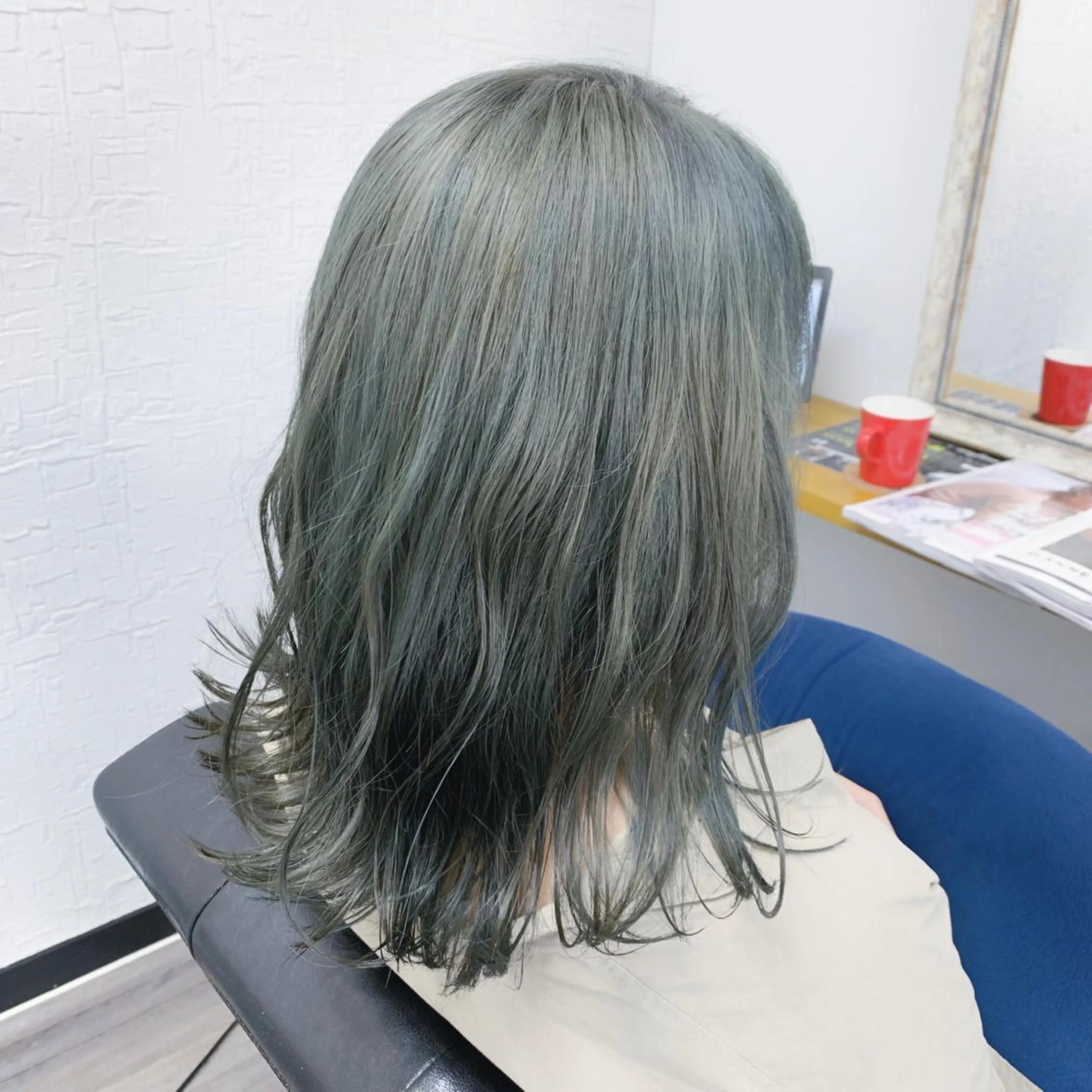 セミロング カラー 🥇近藤 恭輔🥇 Recharme新保のヘアスタイル