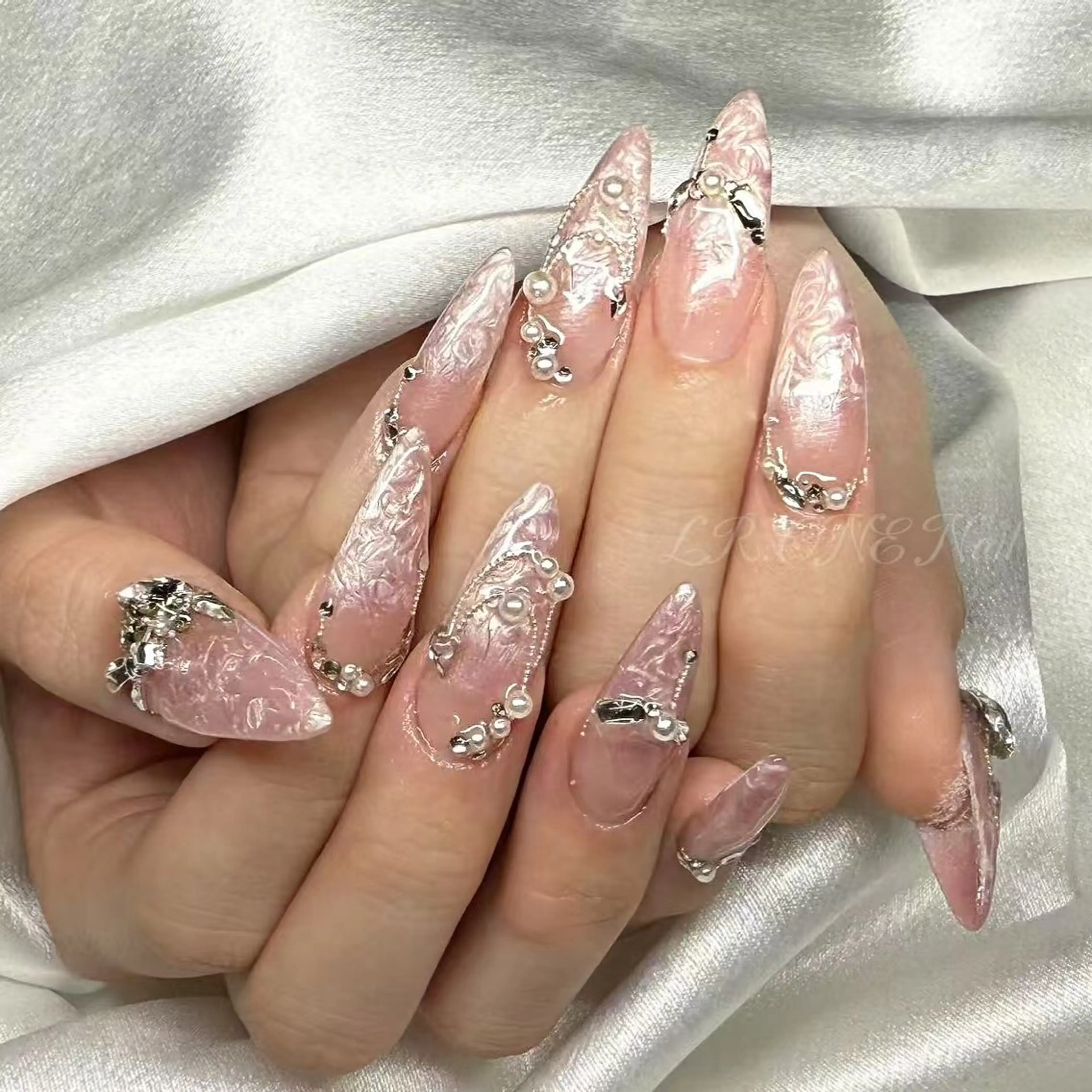 ネイル LR.ONE ヨウのネイルデザイン