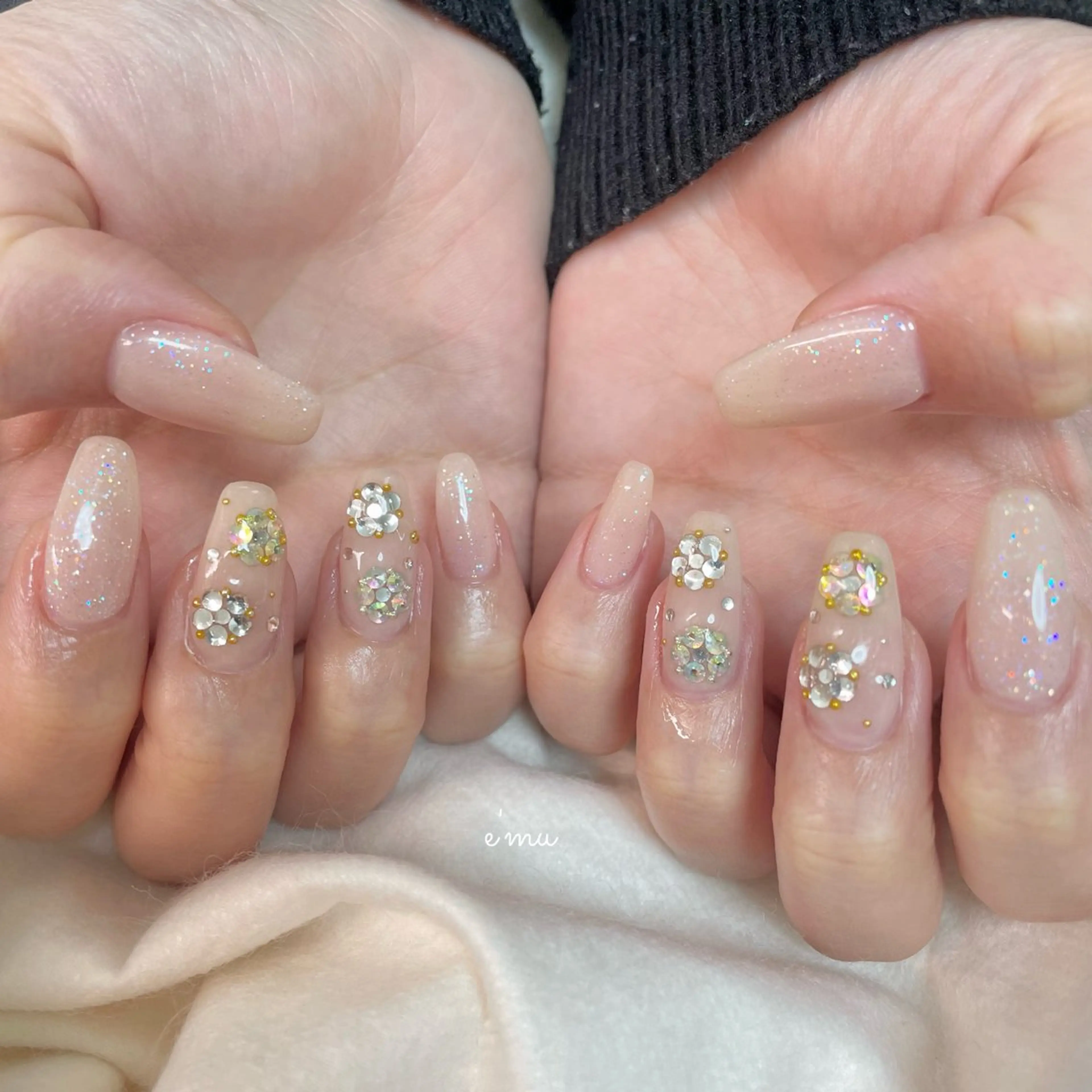 ネイル フラワーネイル ストーンネイル ハンドネイル nail salon e'mu💐のネイルデザイン