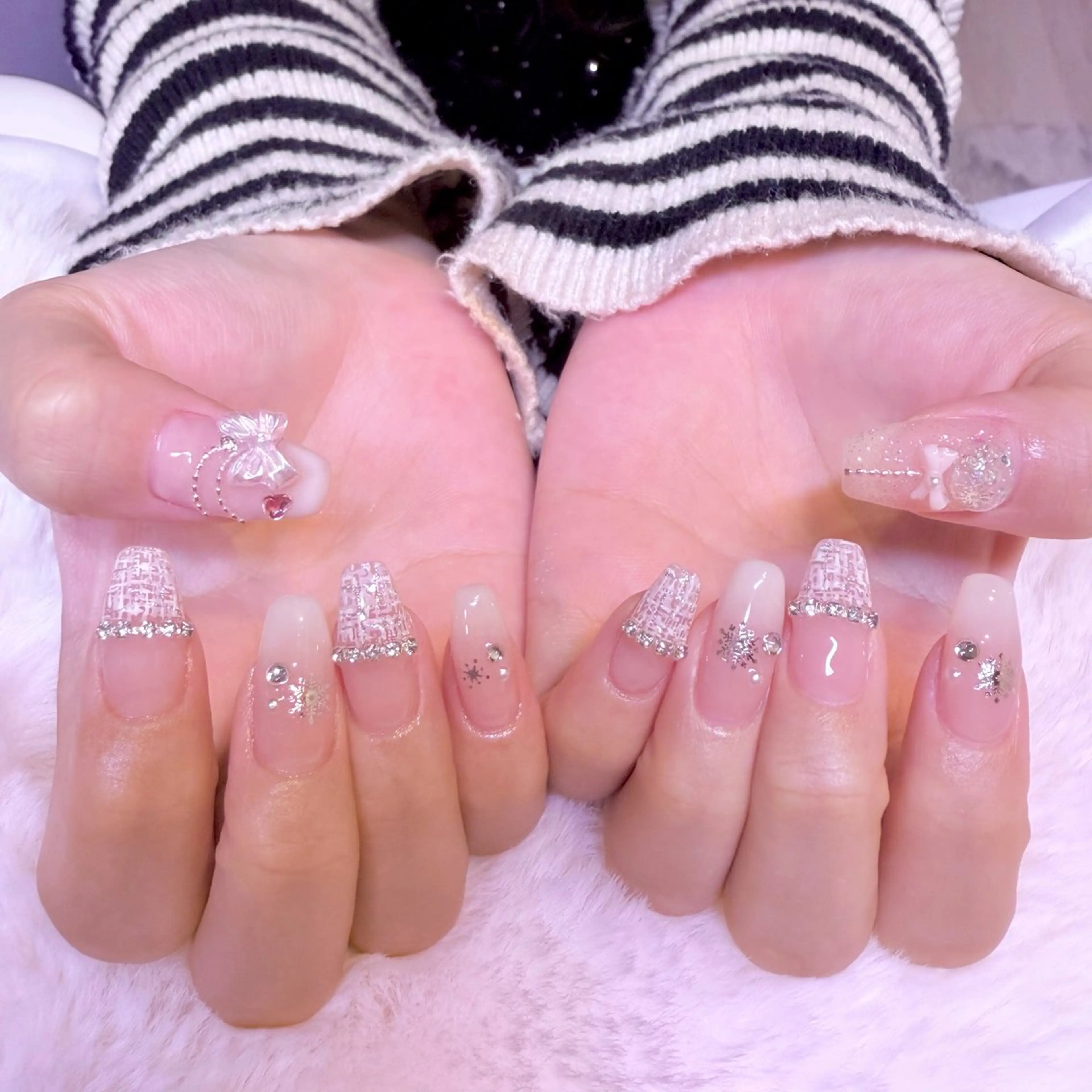 ネイル ガーリー ツイードネイル ハンドネイル nail salon e'mu💐のネイルデザイン