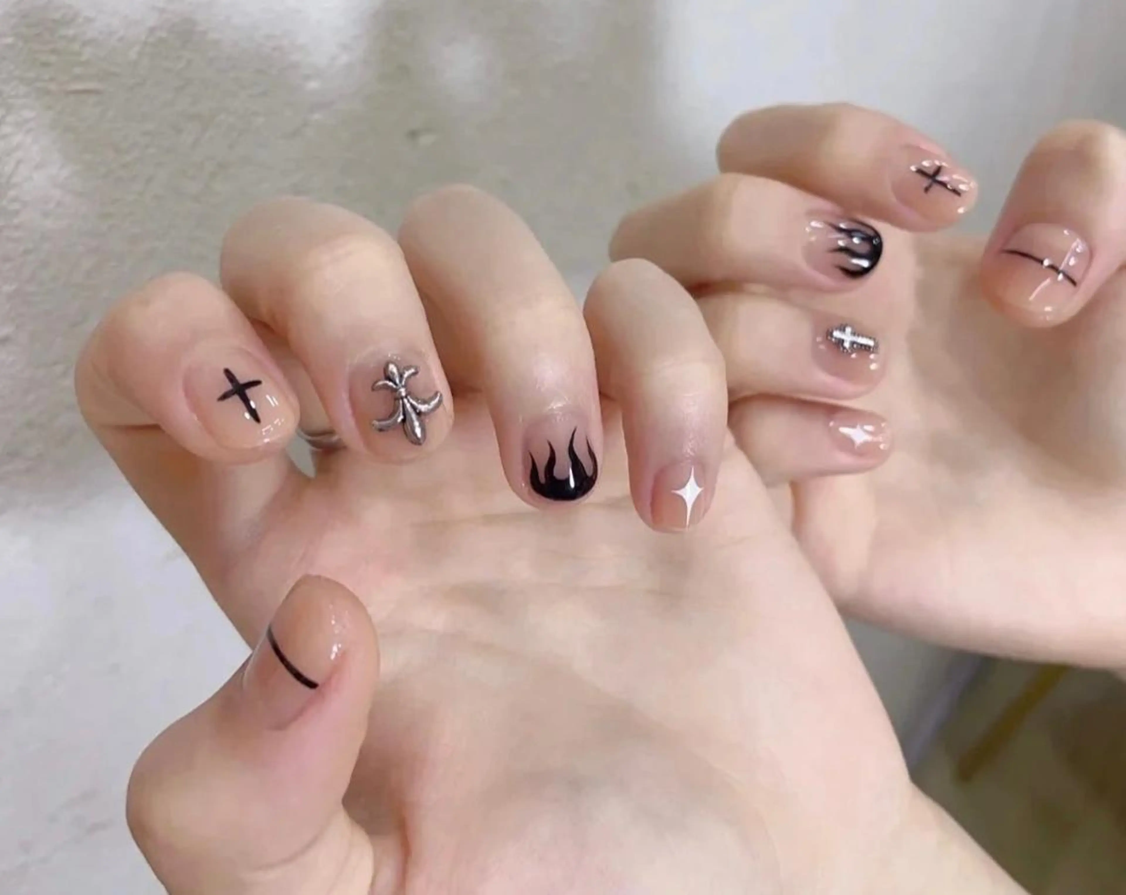 ネイル 💅E•U•B NAIL🌹所属・横浜市中区曙町 ネイルE·U·Bのネイルデザイン