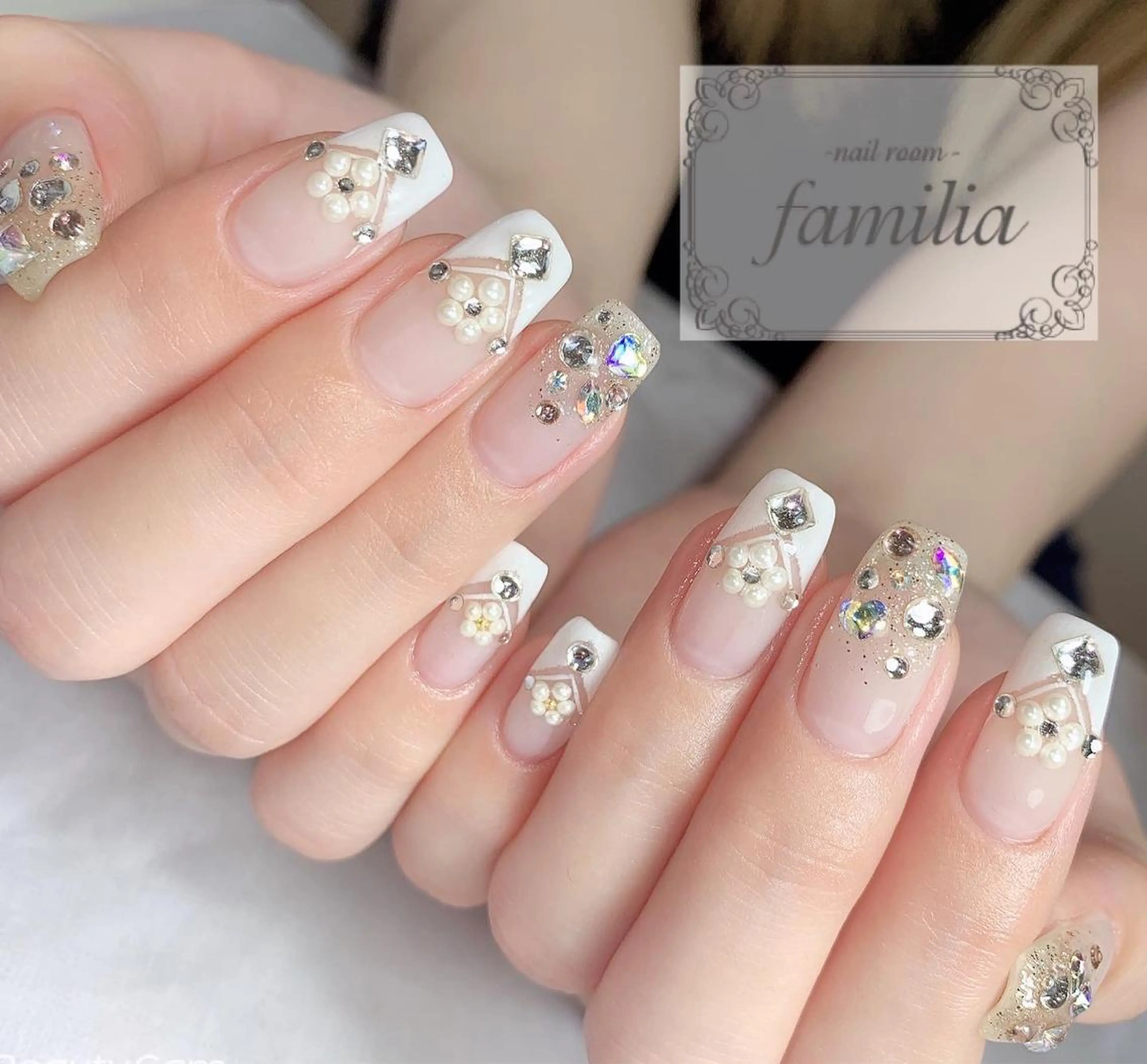 ネイル ハンドネイル -nailroom- familiaのネイルデザイン