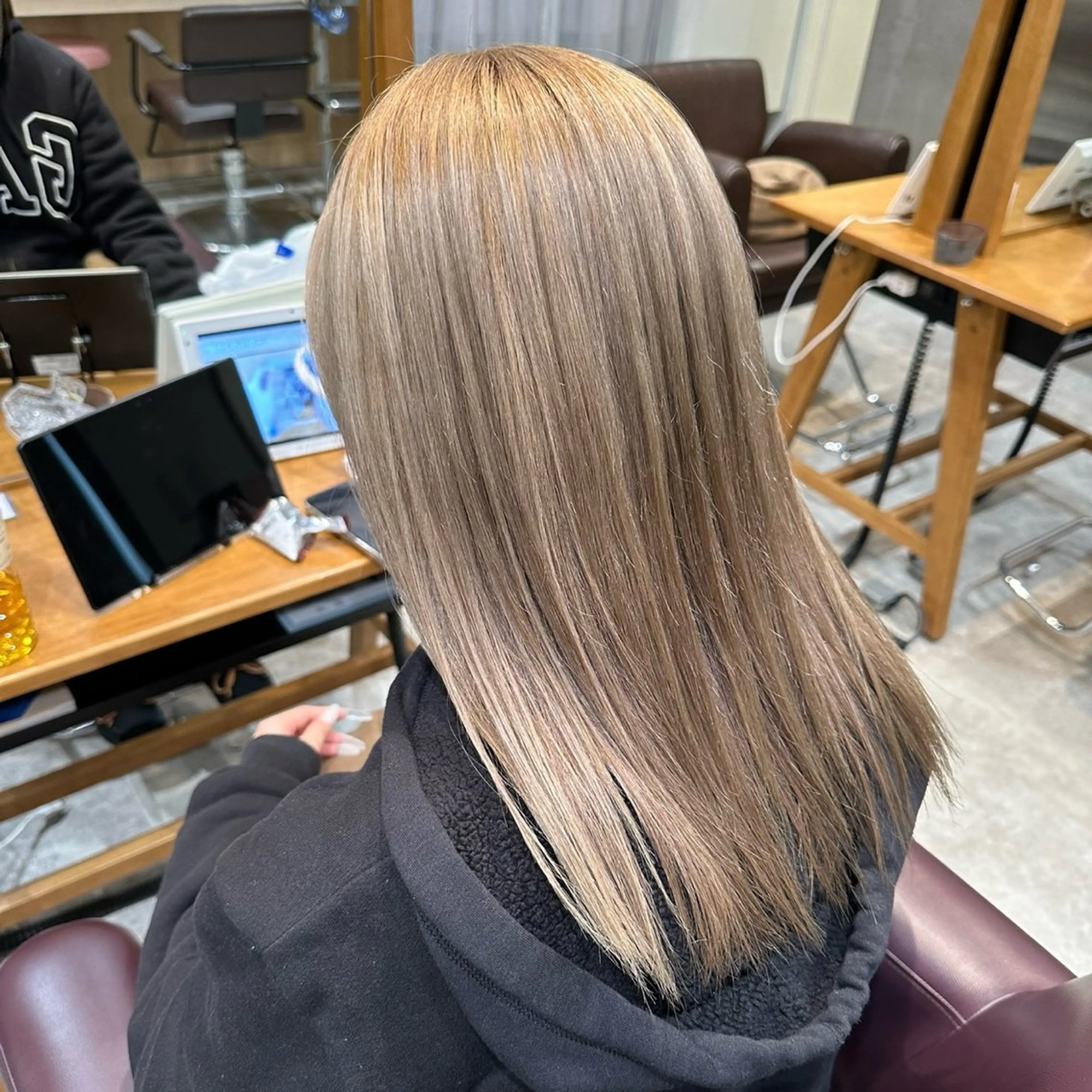 ブリーチ込みダブルカラー＋集中ケアトリートメント🎀の写真