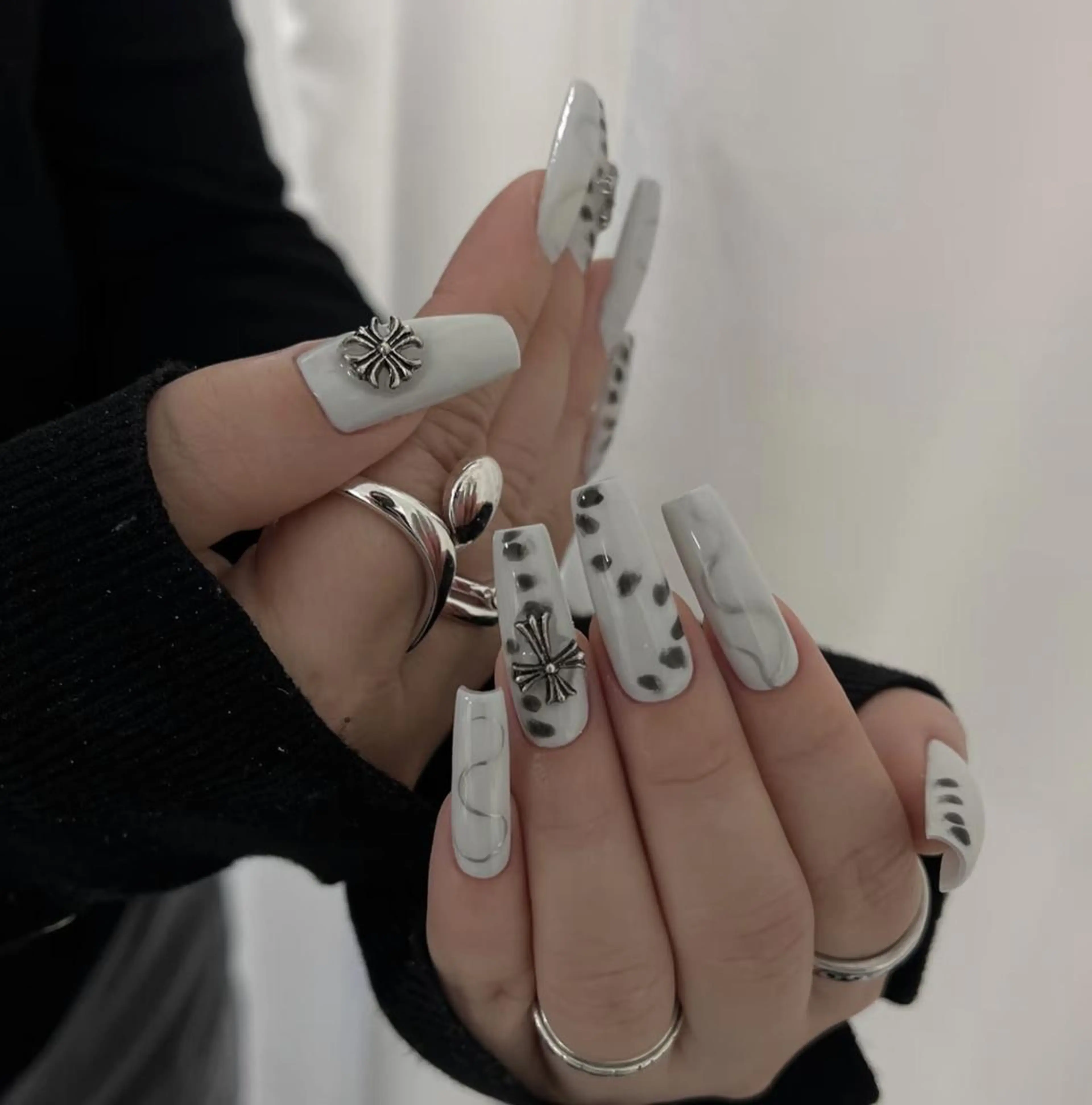 ネイル ハンドネイル ハンドケア 🍑 momo_nailのネイルデザイン