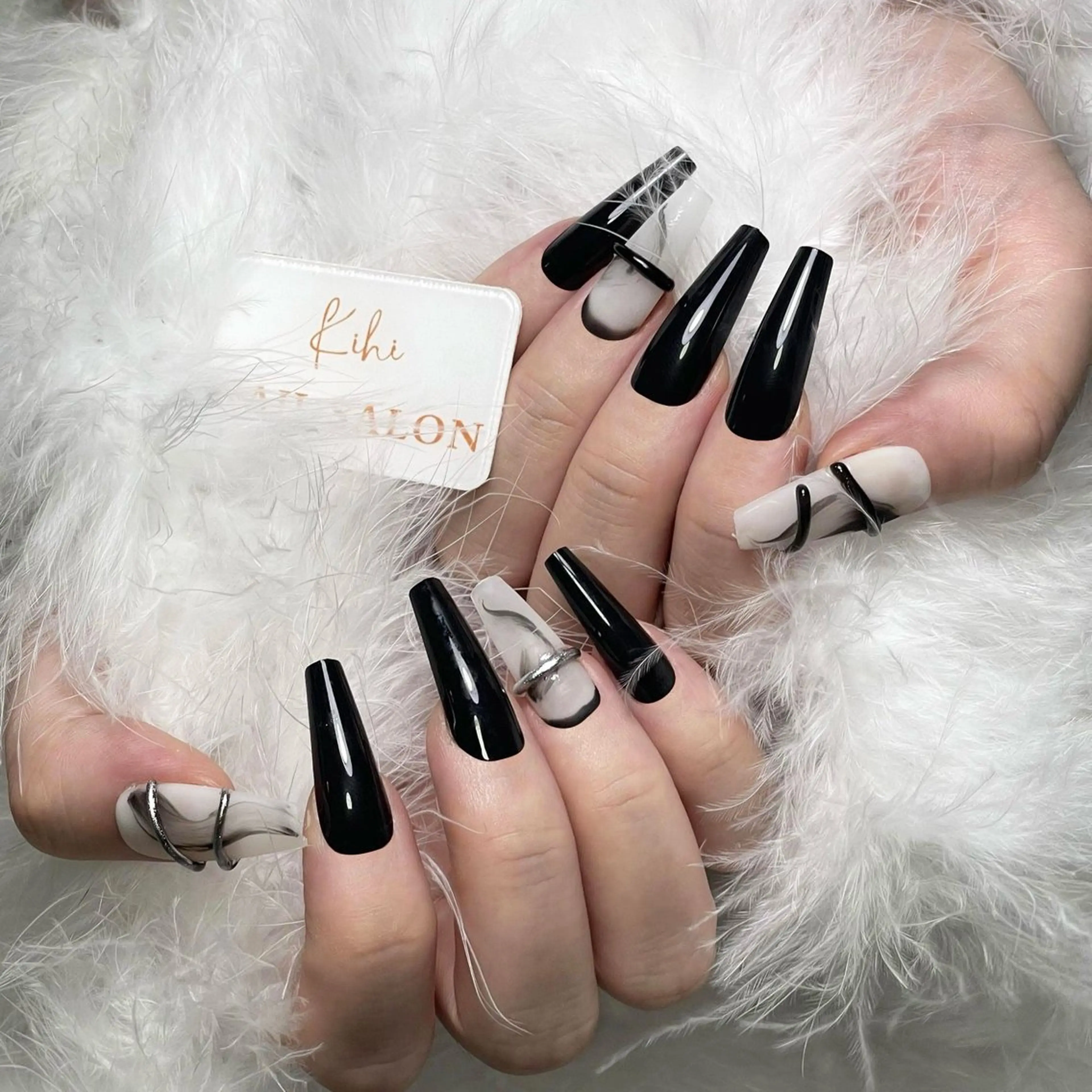 ネイル アートネイル フレンチネイル ジェルネイル グラデーション 韓国ネイル ハンドネイル 💕鈴木ユリ パラジェル/オフ無料のネイルデザイン