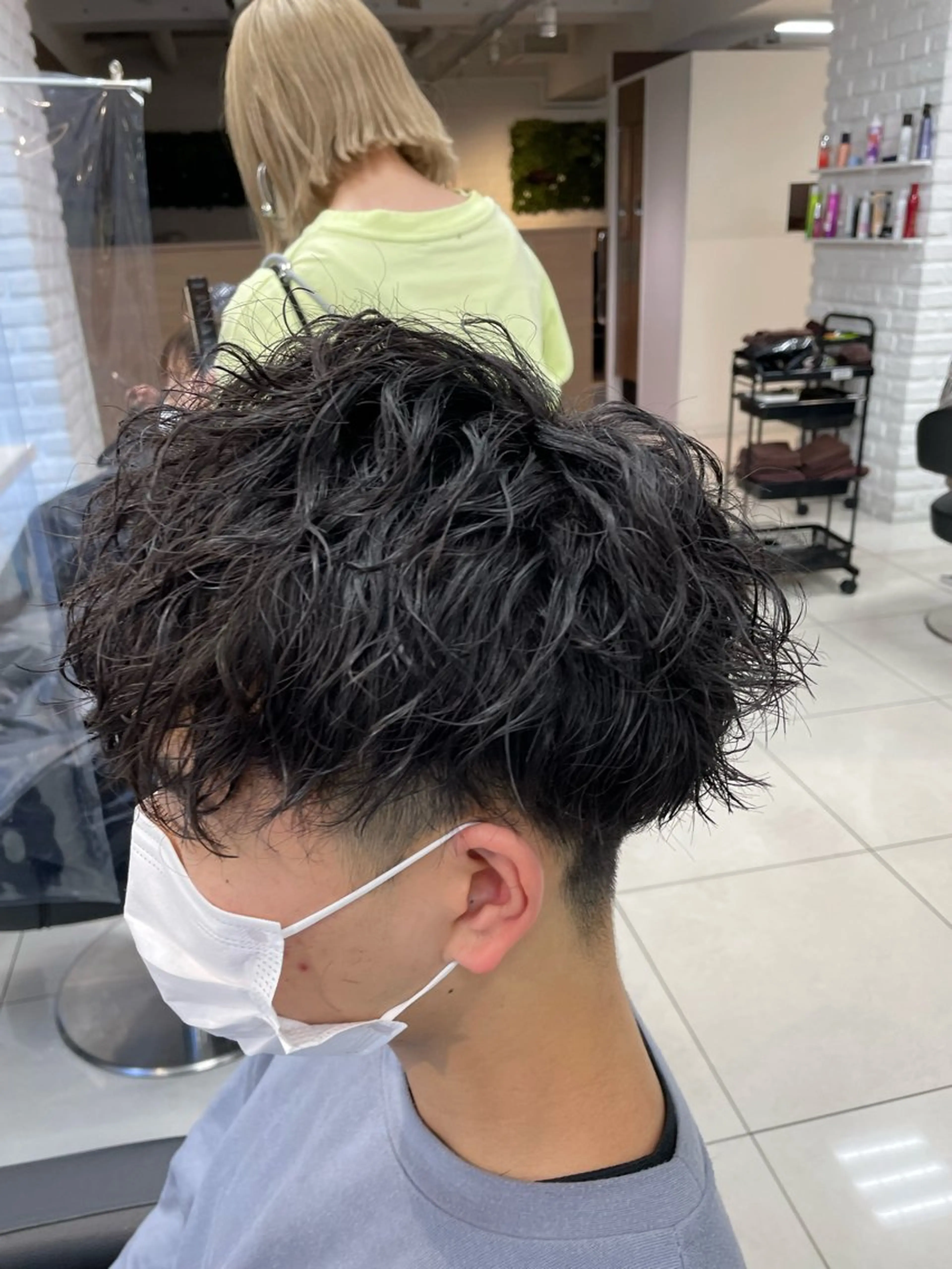 ショート パーマ 【シャドウパーマ センターパート】義心のヘアスタイル