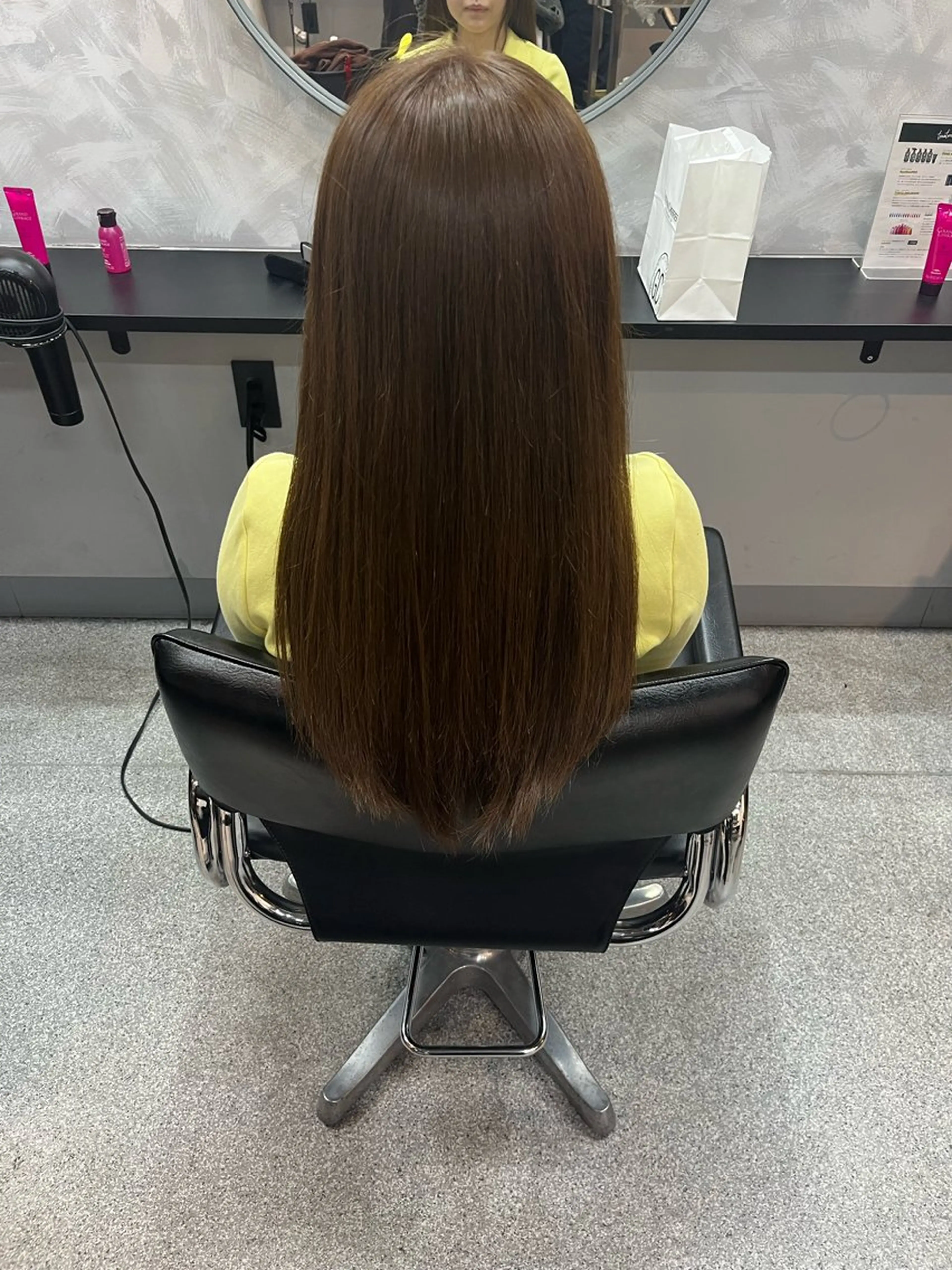 セミロング 濱川響太レディース カットモデルのヘアスタイル