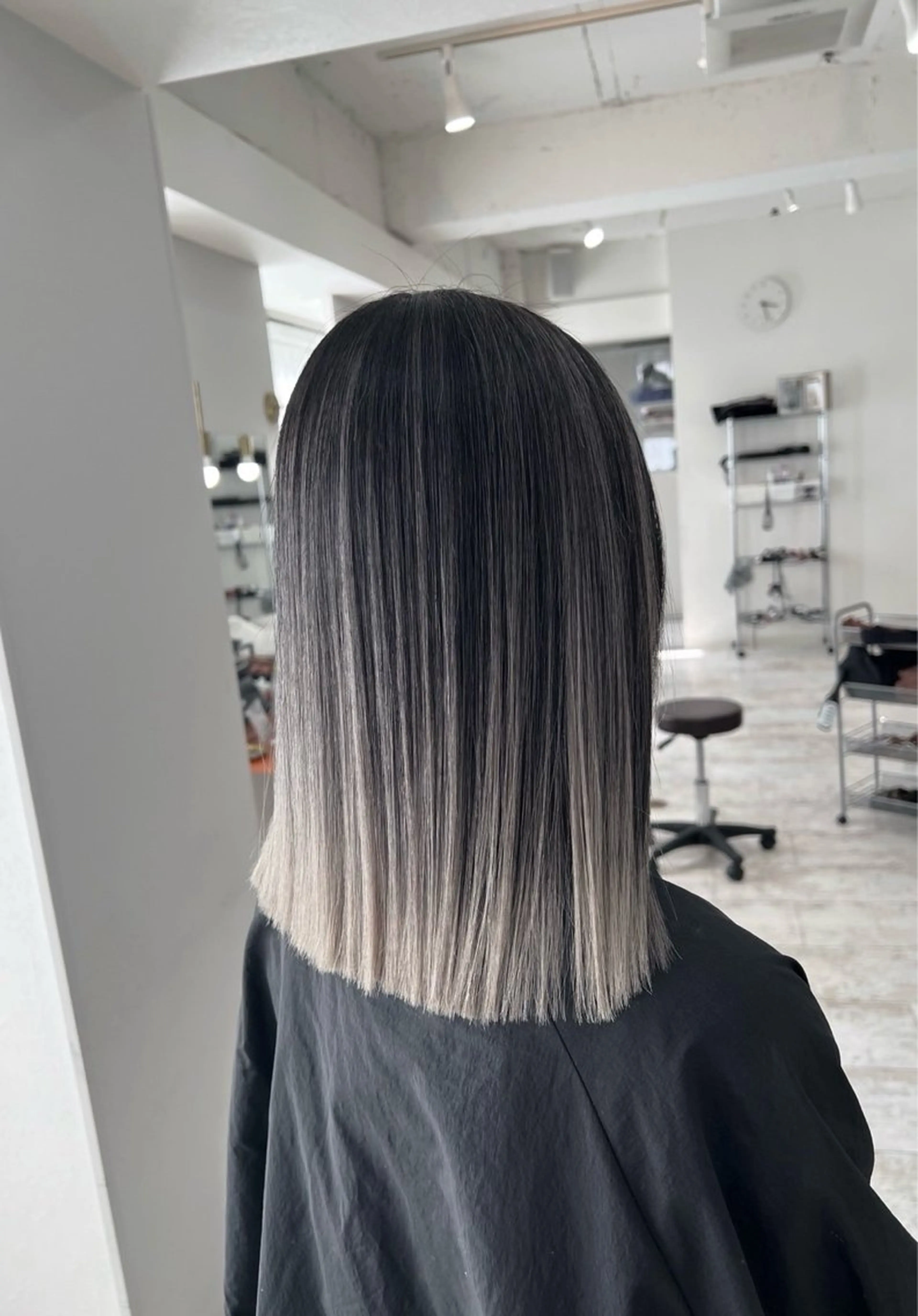 ミディアム カラー バレイヤージュ グレージュ レイヤーカット カット ヘアカラー トリートメント ROBIN所属・指名数No.1 /NAOYAのヘアスタイル