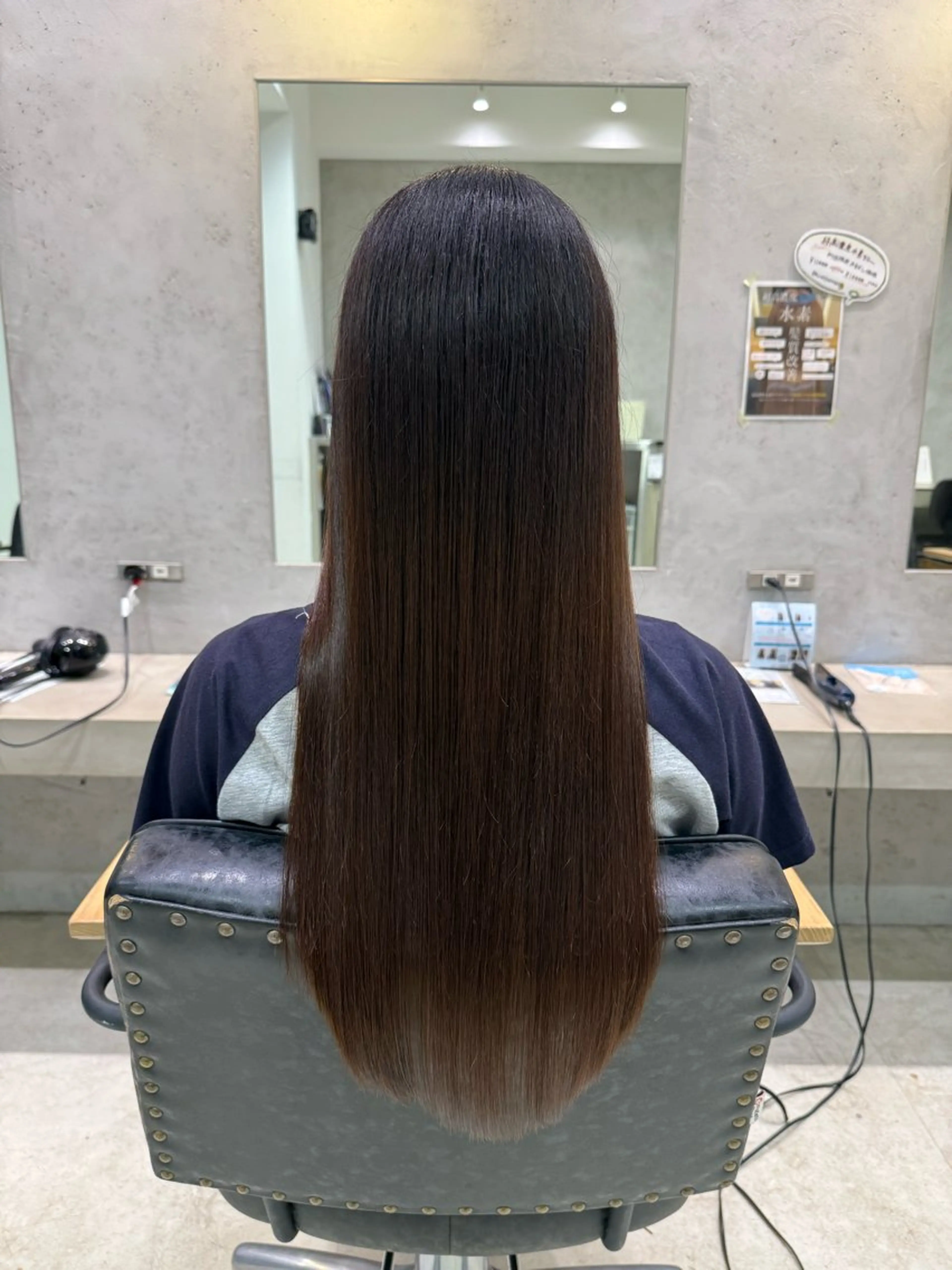 ロング 佐藤 萌のヘアスタイル