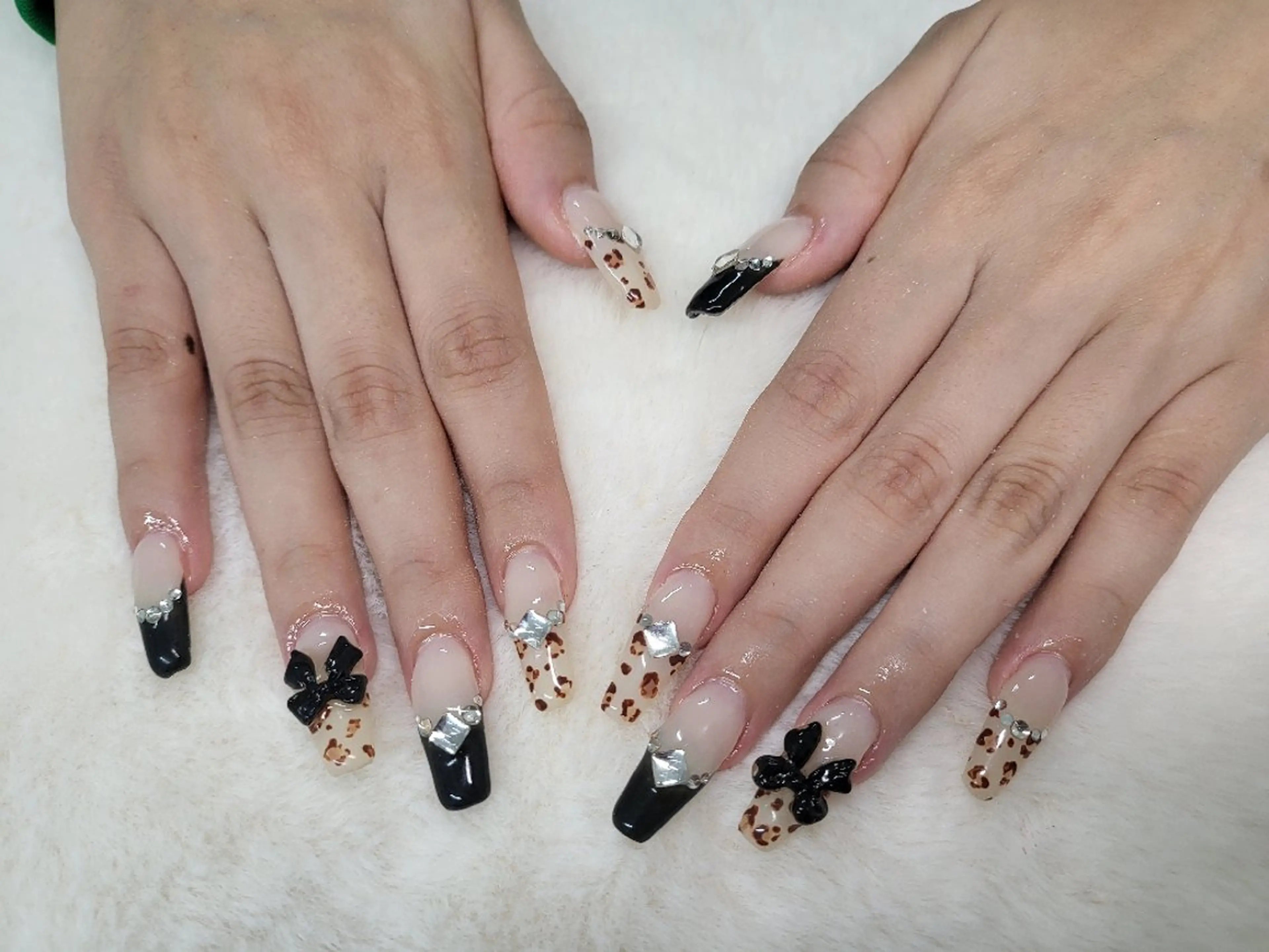 ネイル アートネイル フレンチネイル ハンドネイル ハンドケア 心斎橋Salon Epokkuのネイルデザイン