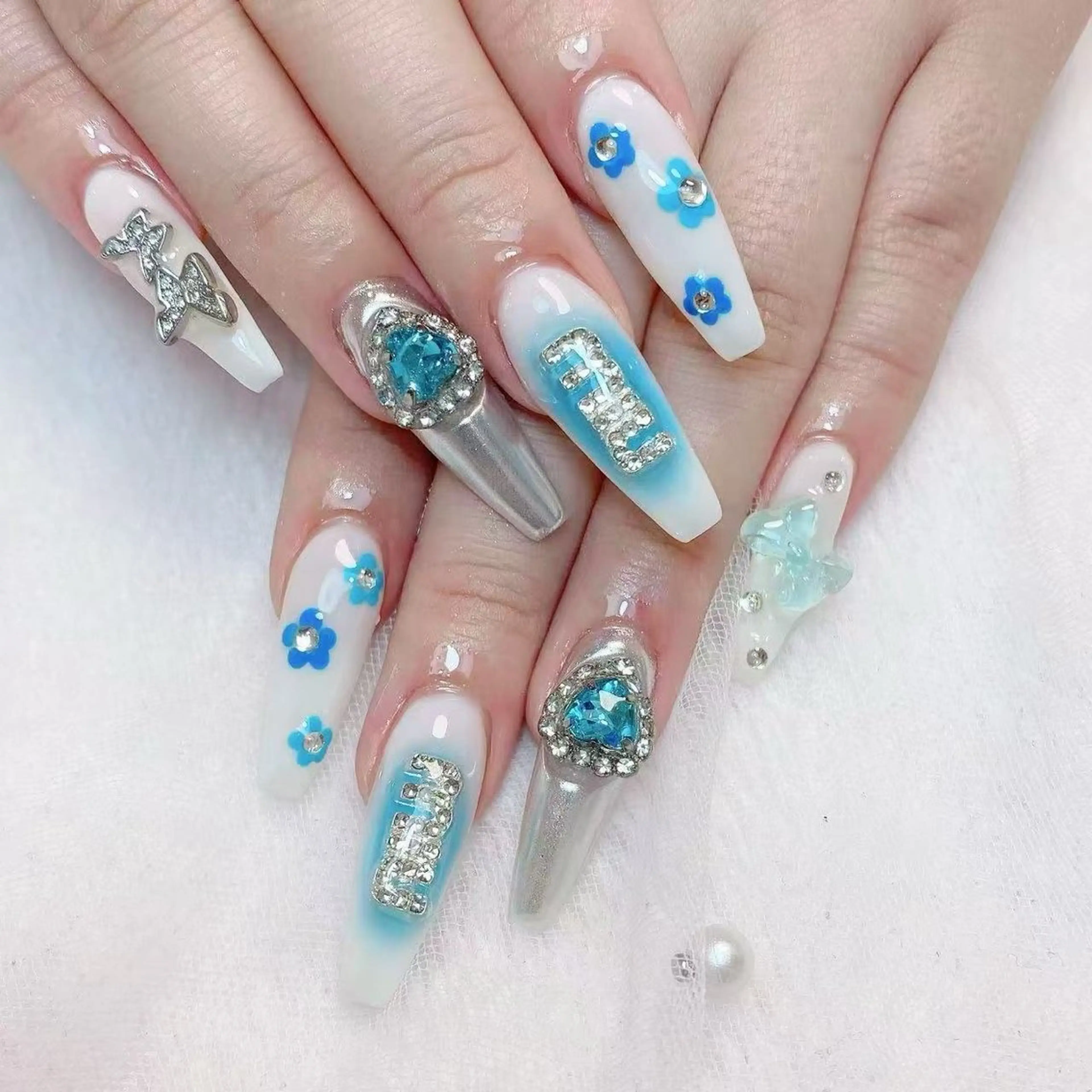 ネイル Merry Kingのネイルデザイン