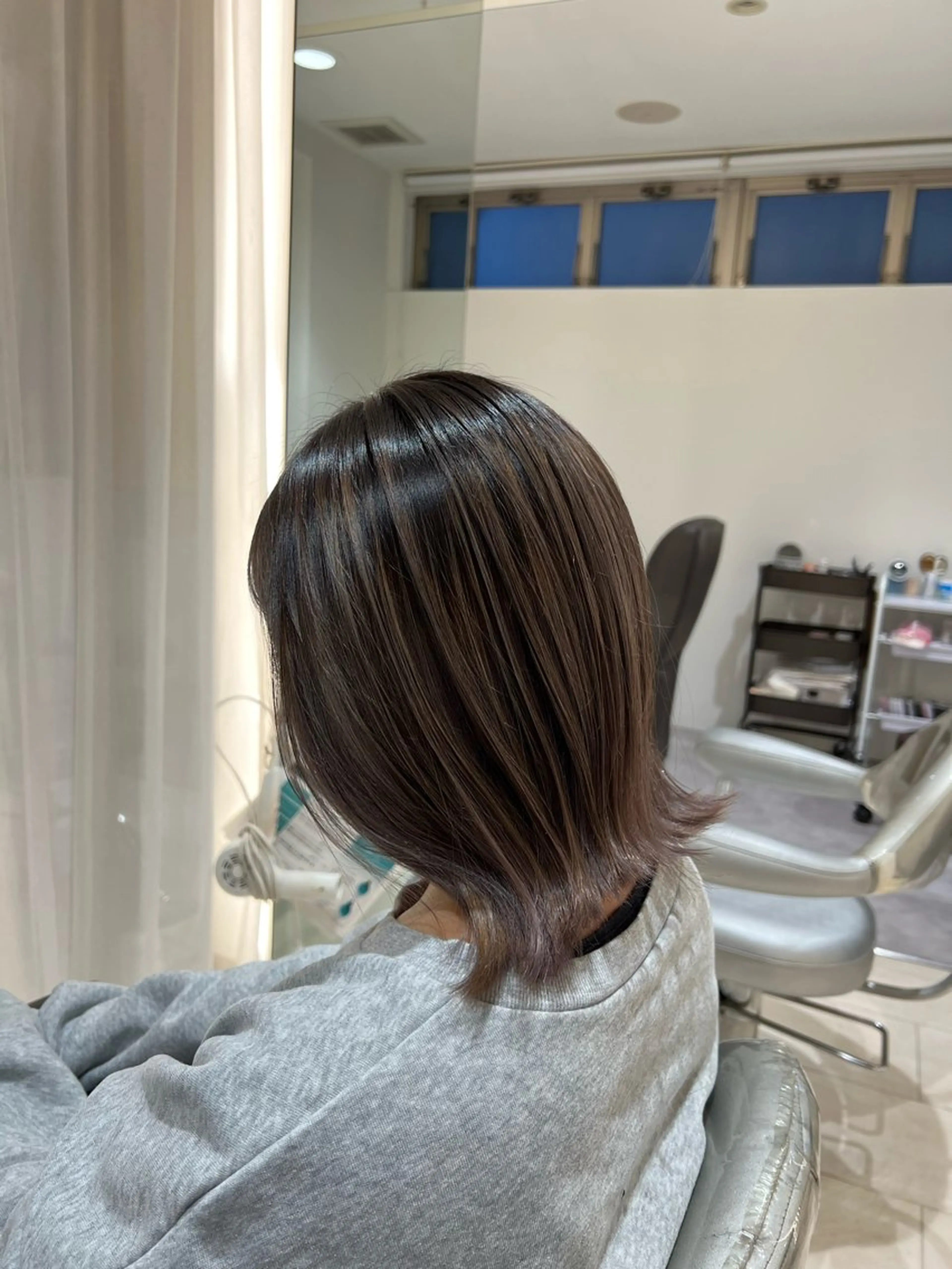 カラー 久永 菫のヘアスタイル