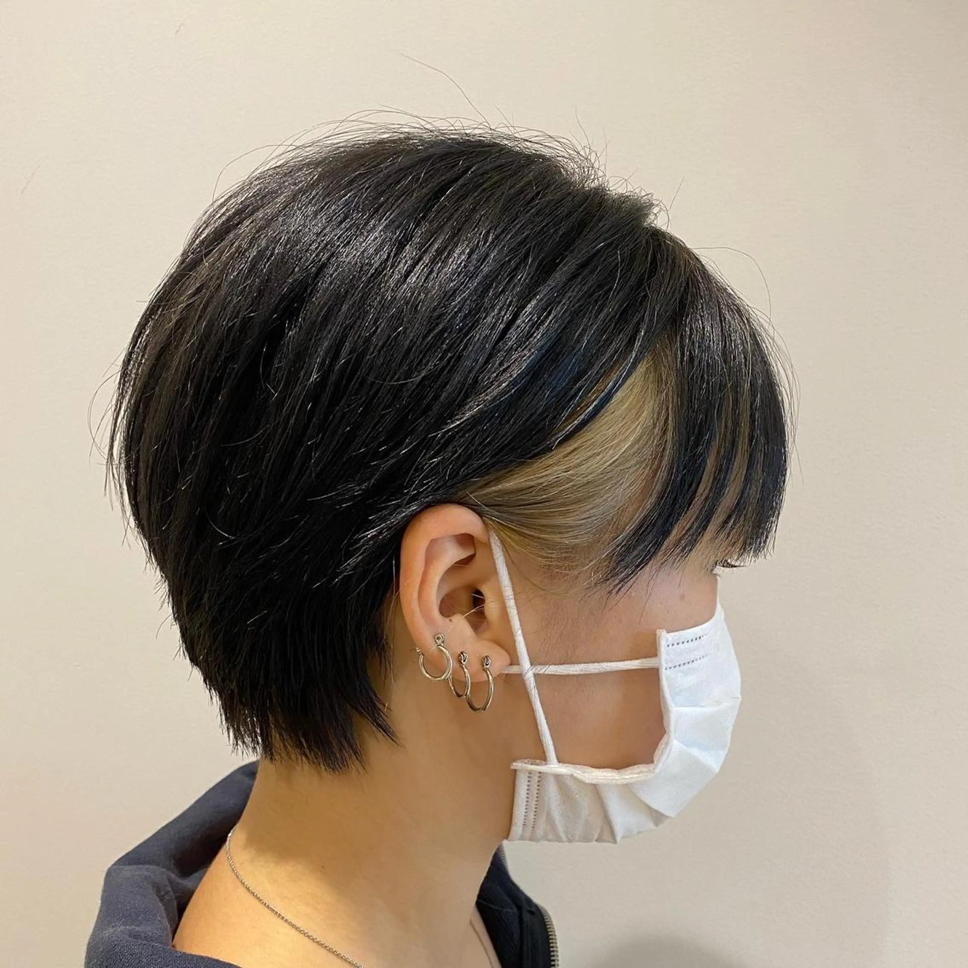 ショート カラー ミストバング ベージュカラー ブリーチ フェイスフレーミング ホワイトベージュ カット ヘアカラー トリートメント 艶髪🌿美髪 大塚礼乃【西荻窪】のヘアスタイル