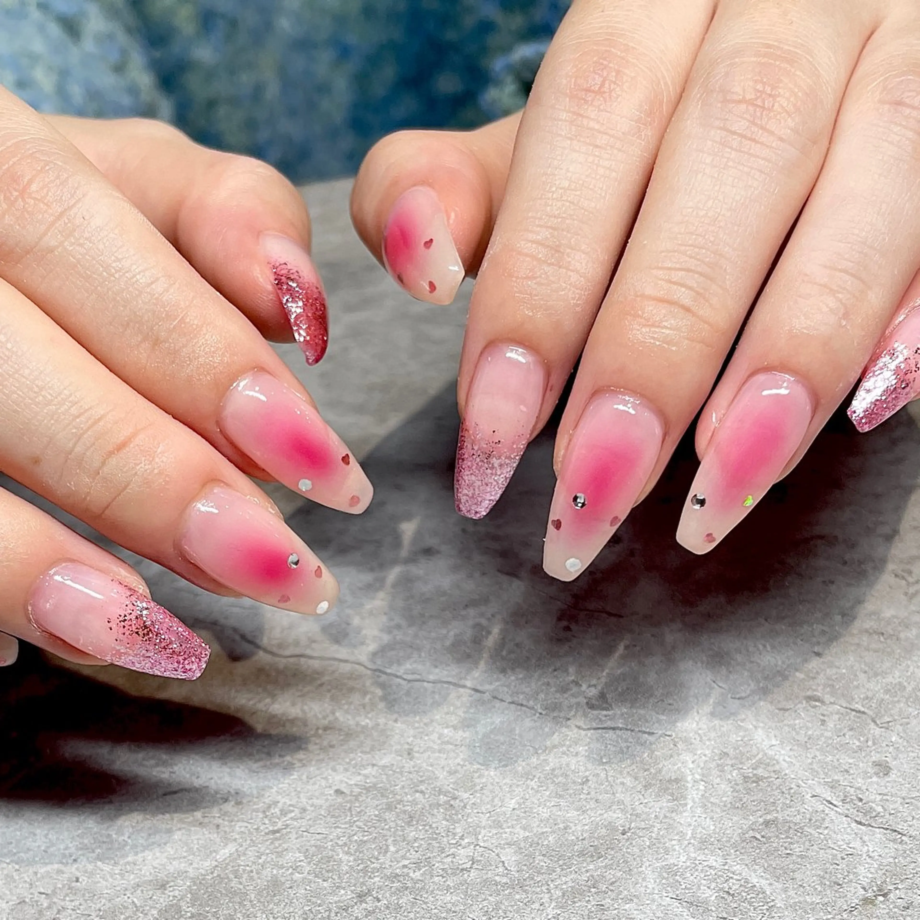 ネイル チークネイル ハンドネイル IROHA NAIL所属・IROHA NAIL nanaのネイルデザイン