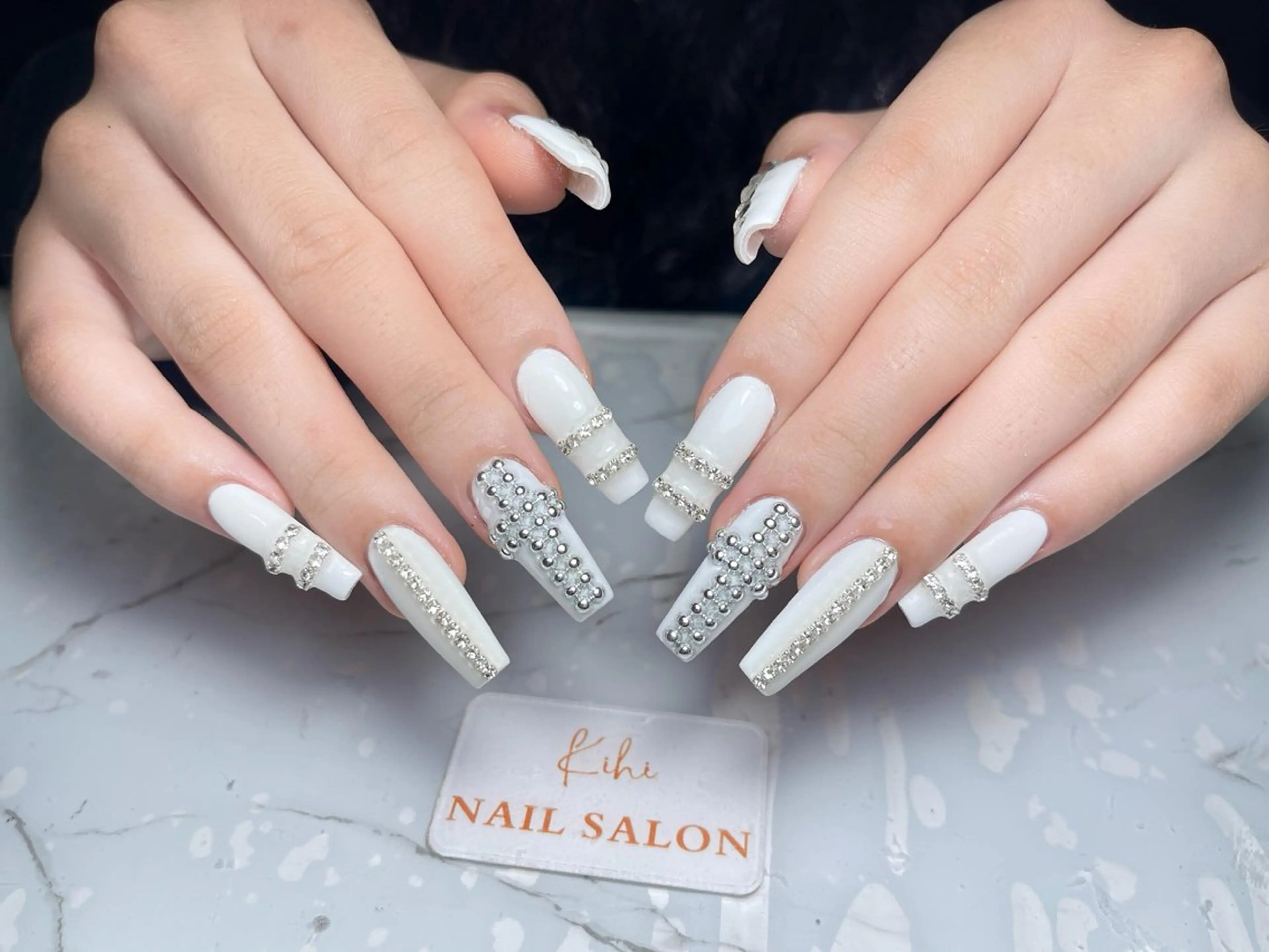 ネイル アートネイル フレンチネイル ジェルネイル グラデーション 韓国ネイル ハンドネイル 💕鈴木ユリ パラジェル/オフ無料のネイルデザイン