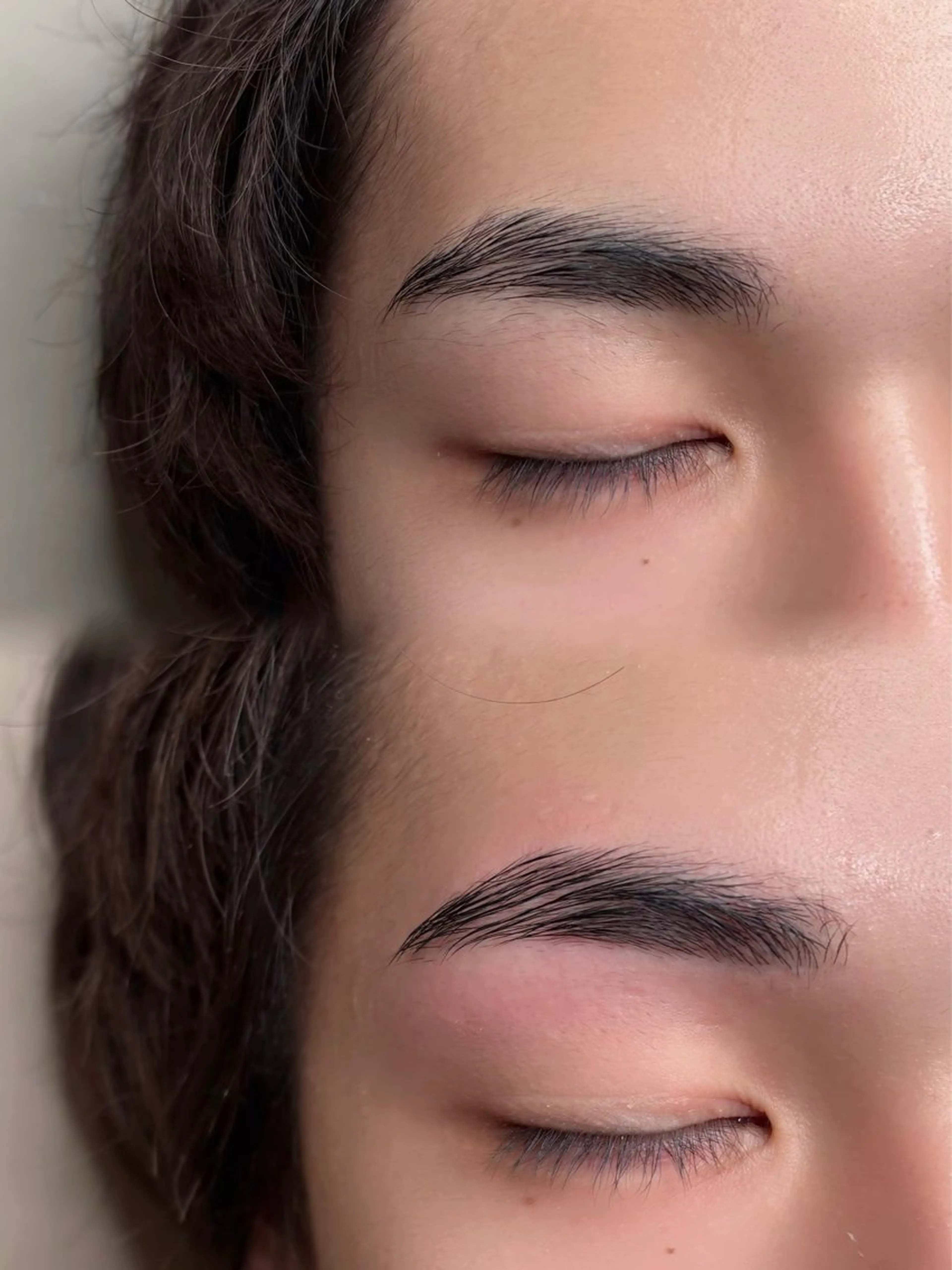 メンズも大歓迎✨自眉を活かして整えるならワックス&HBLの写真