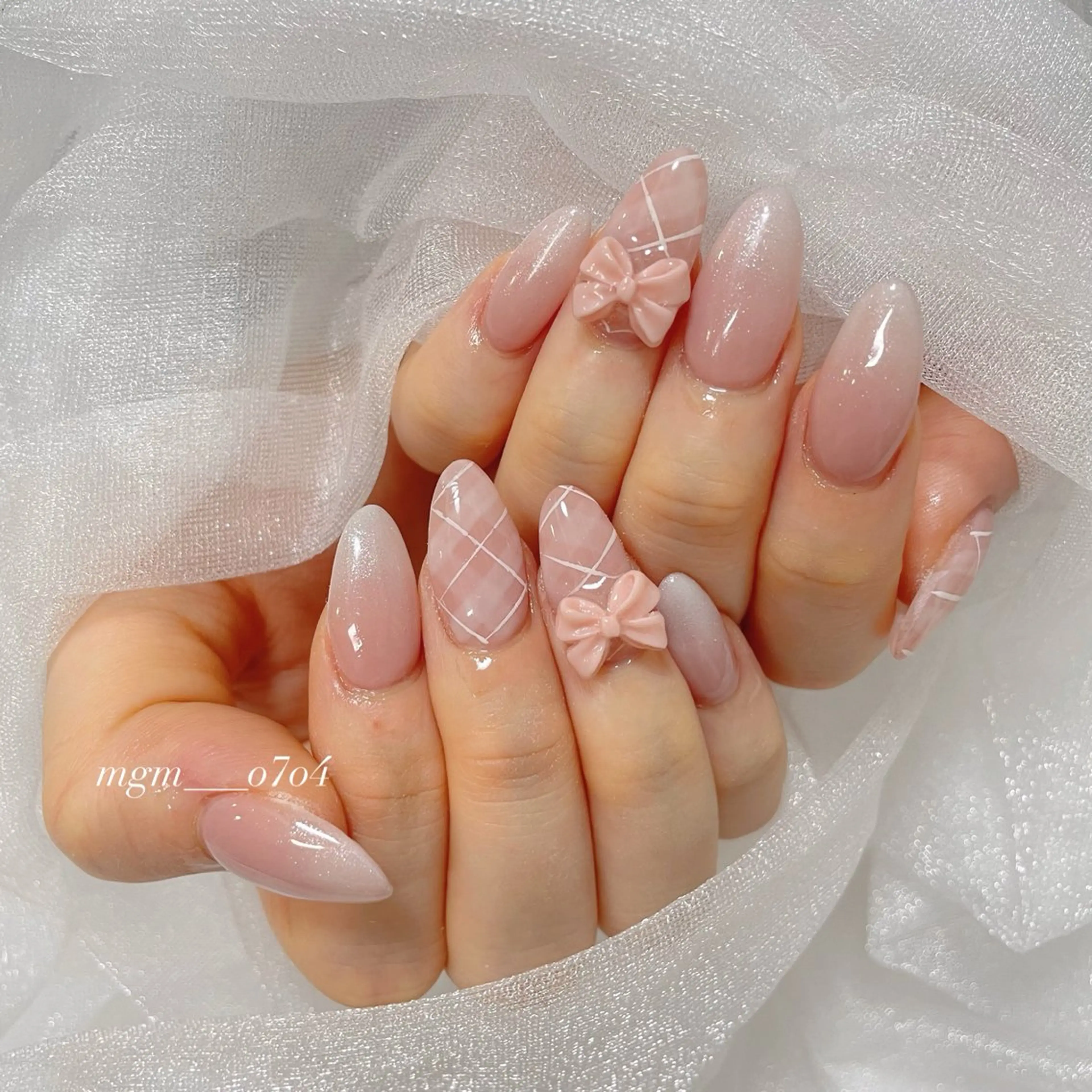 ネイル MoON...❤︎ MeGuのネイルデザイン