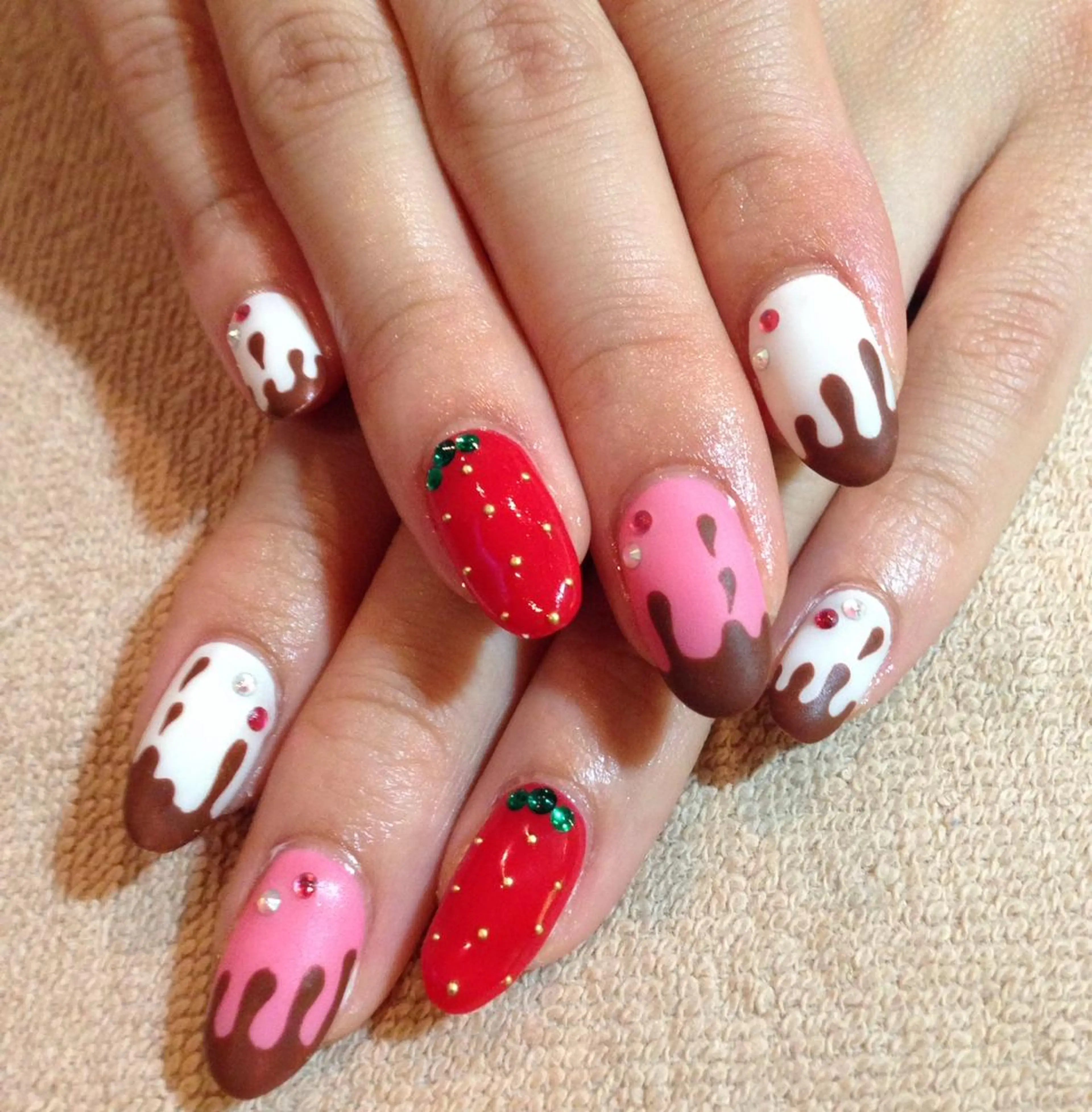 ネイル バレンタイン tete nailstudioのネイルデザイン