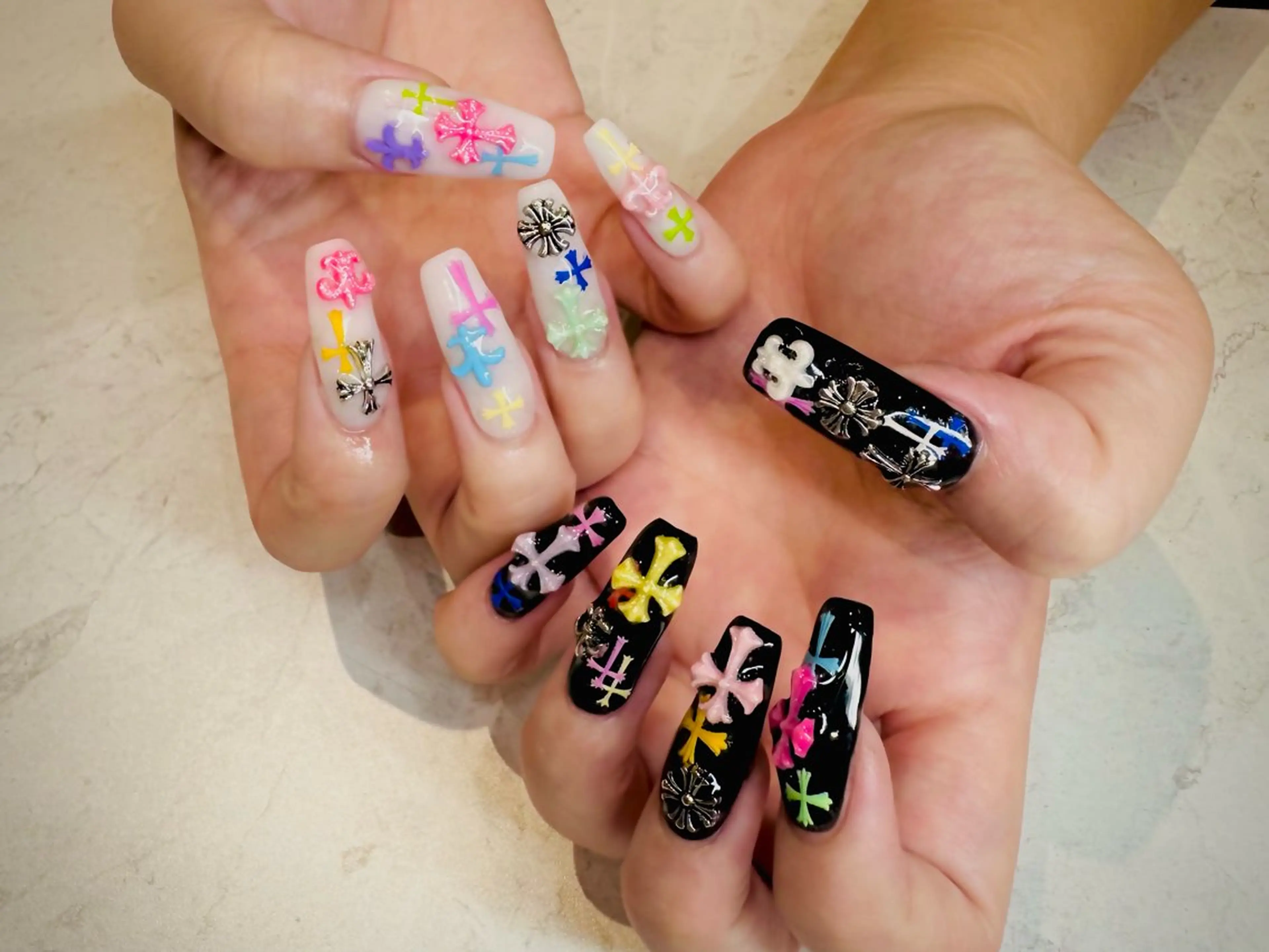 ネイル LAVIAS【 ラヴィアス】yunoのネイルデザイン