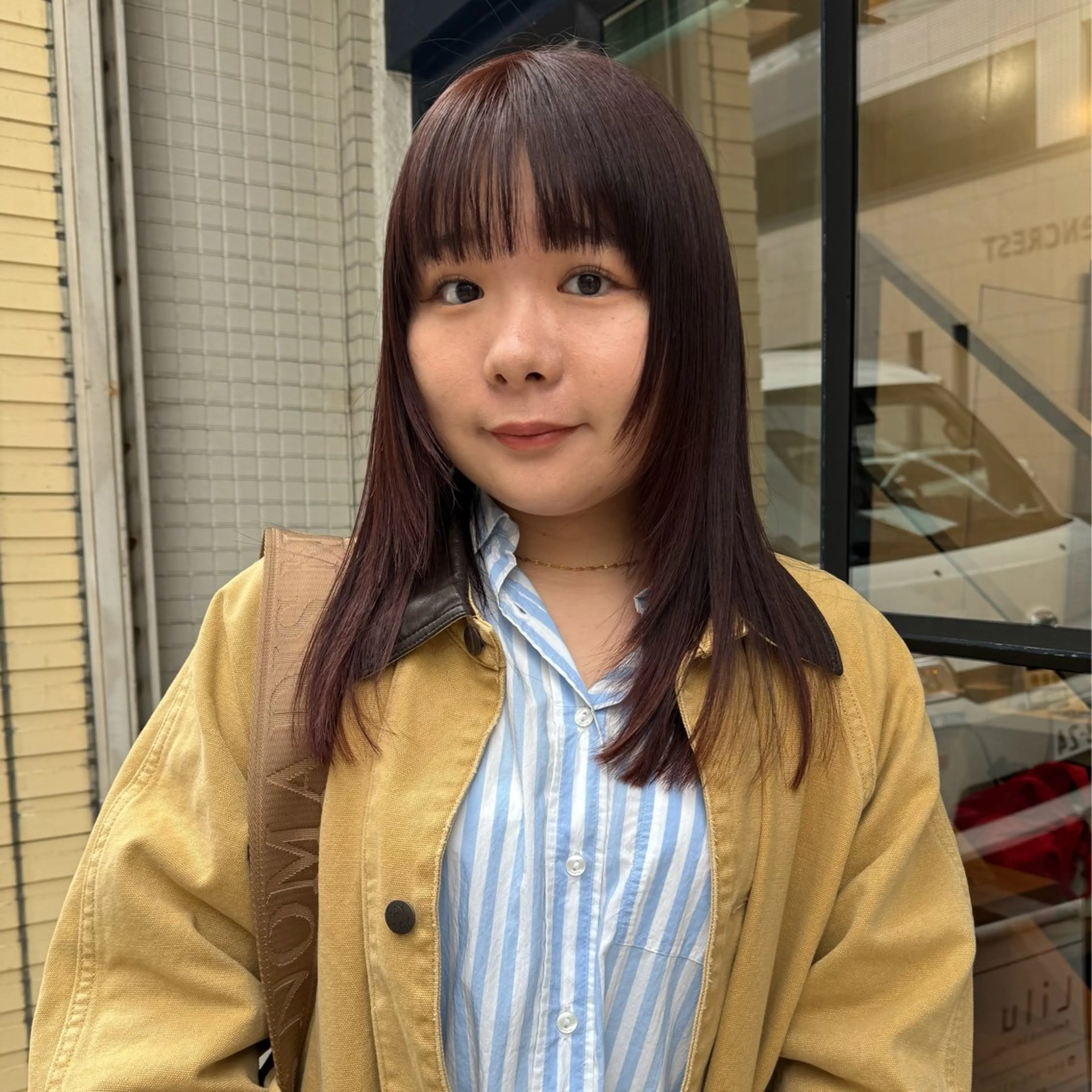 セミロング カラー Lilu しずくのヘアスタイル