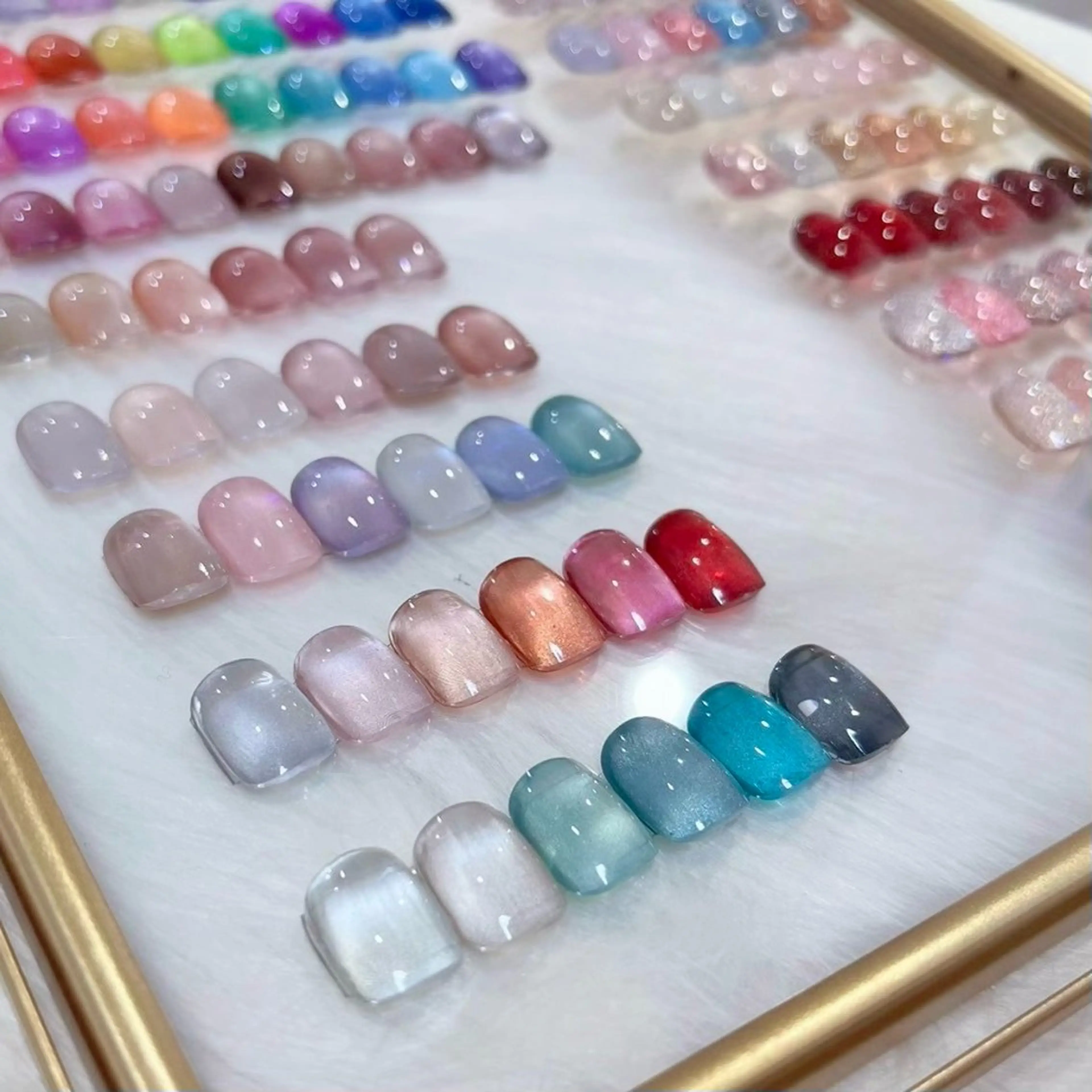 ネイル フラッシュネイル フラッシュマグ ジェルネイル キラキラネイル 韓国ネイル ハンドネイル SAORI🎀 マグネット特化サロンのネイルデザイン