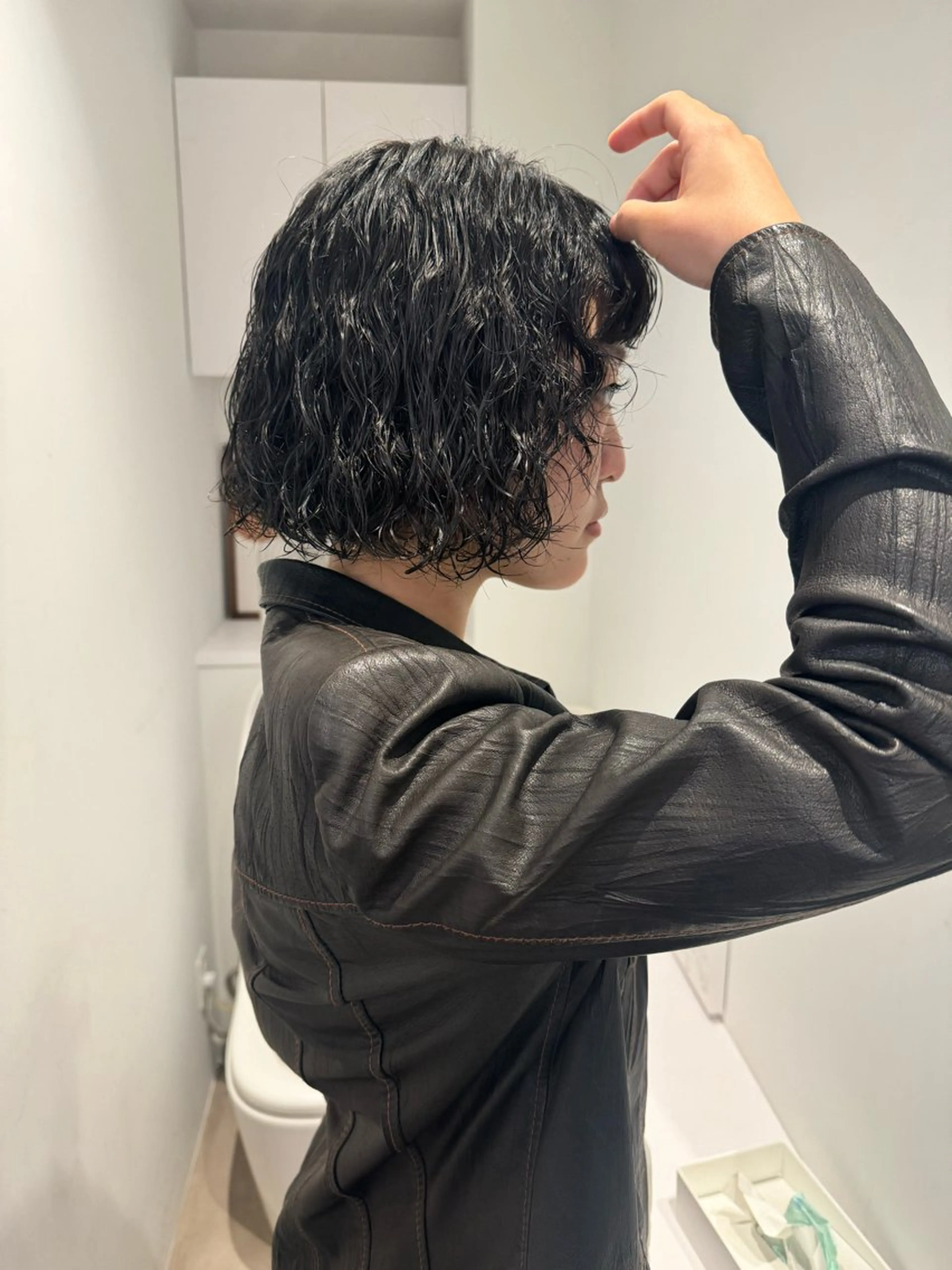 ショート パーマ ✨ブリーチ/顔周り レイヤー¦YUKA✨のヘアスタイル