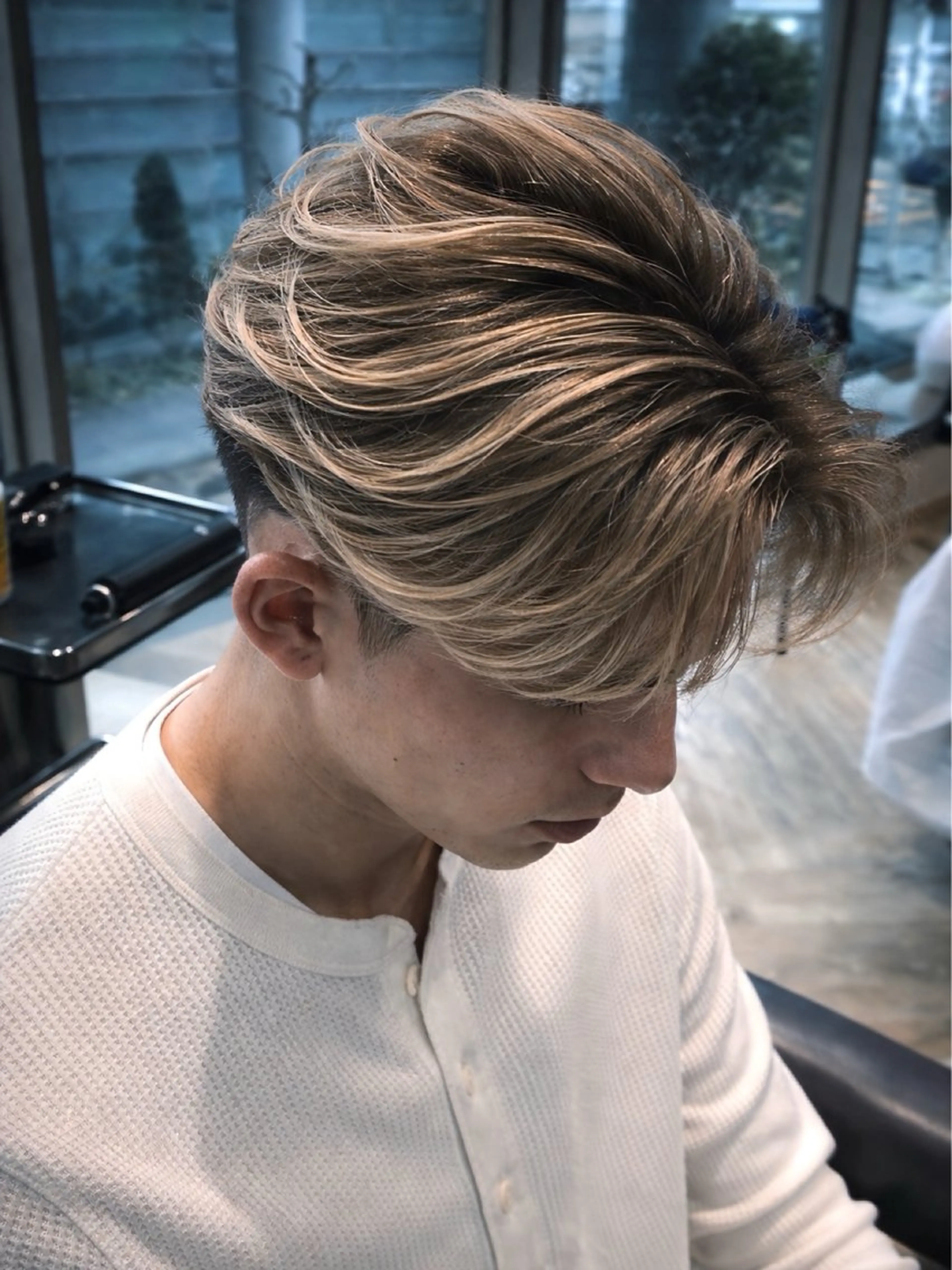 ショート カラー メンズ メンズバレイヤージュ バレイヤージュ レイヤーカット カット ヘアカラー メンズ特化/フェザー /パーマ/伊勢元のヘアスタイル