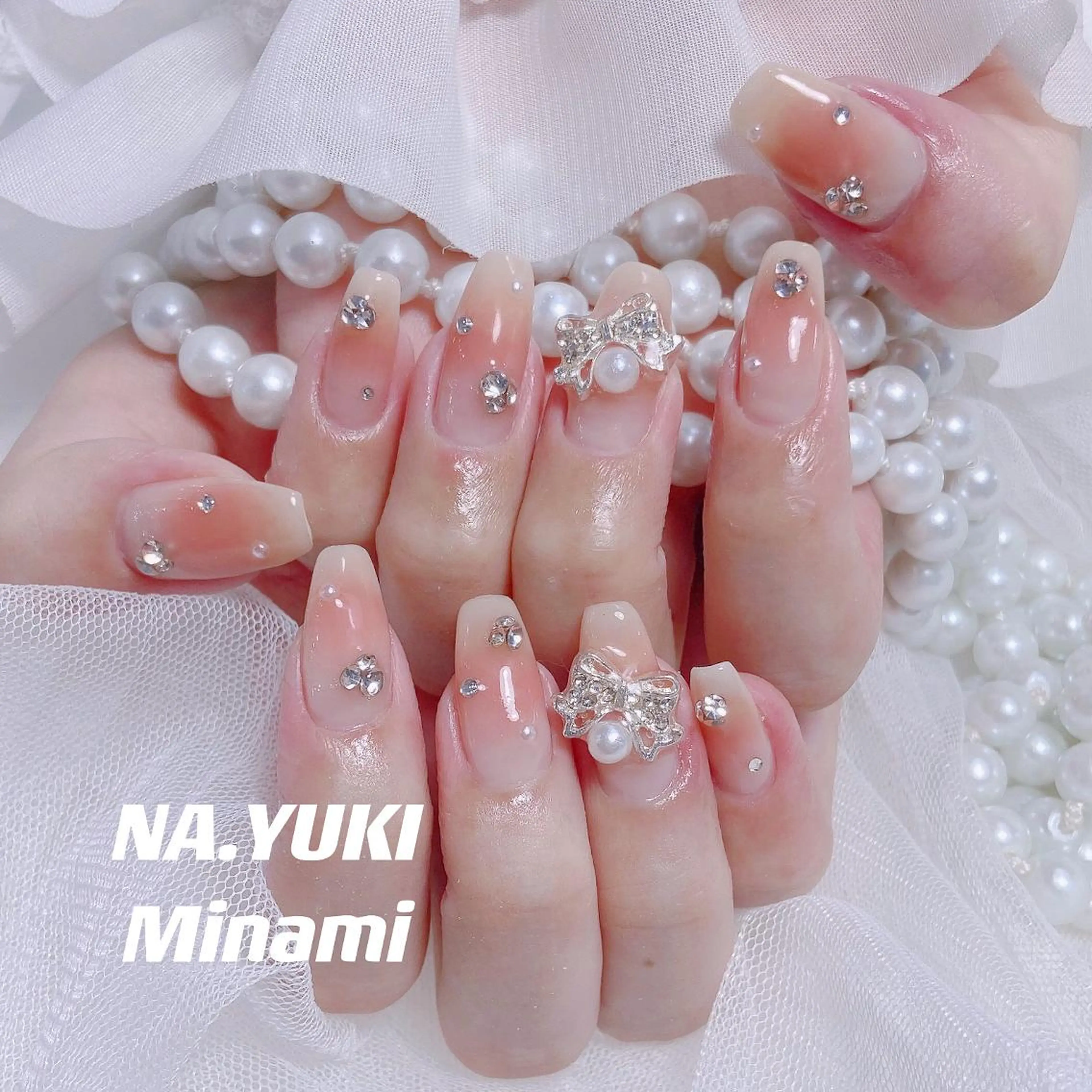 ネイル 🦋 Queenieのネイルデザイン