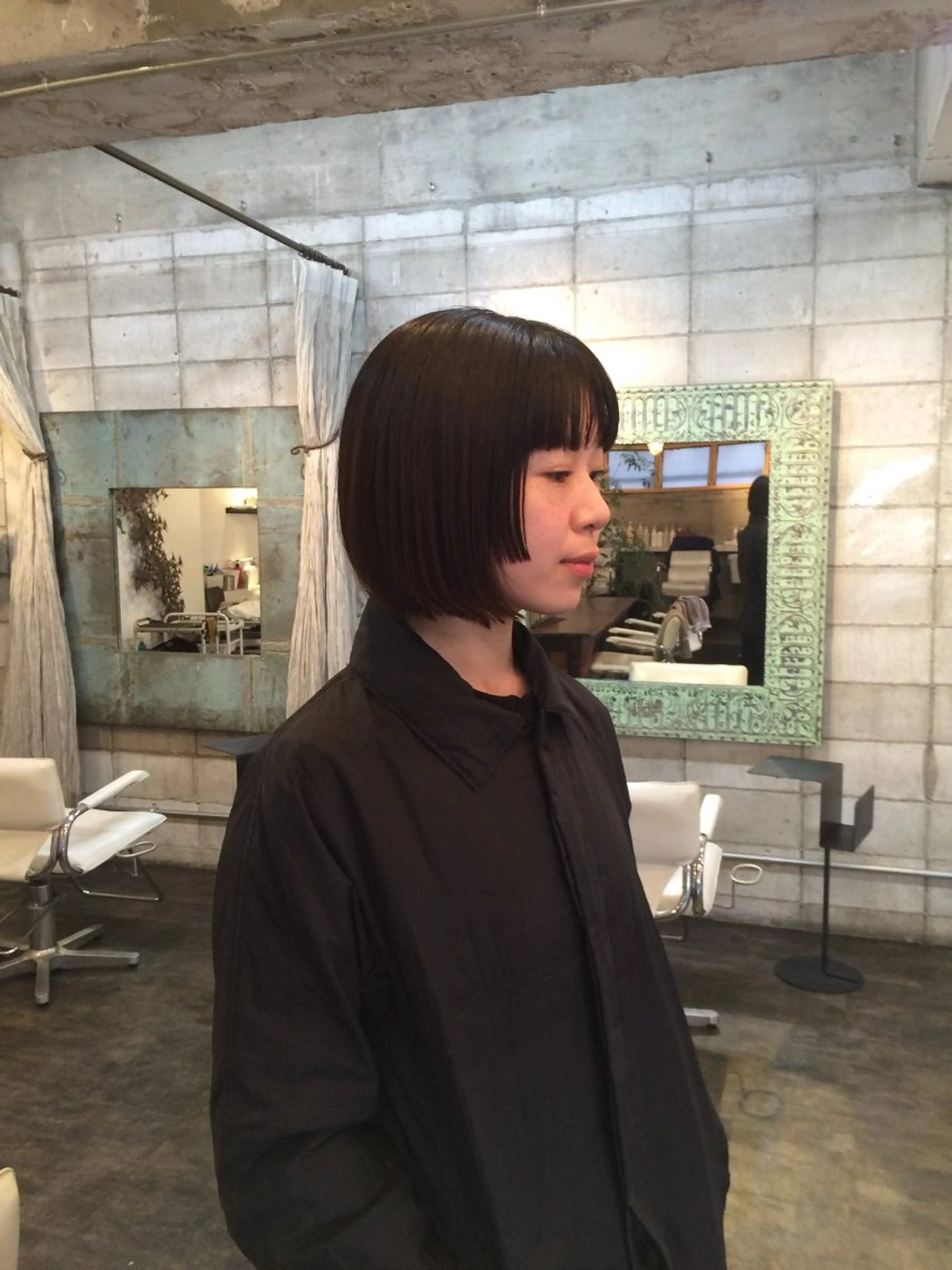 ミディアム レイヤーカット mikyo所属・アキモト フウガのヘアスタイル