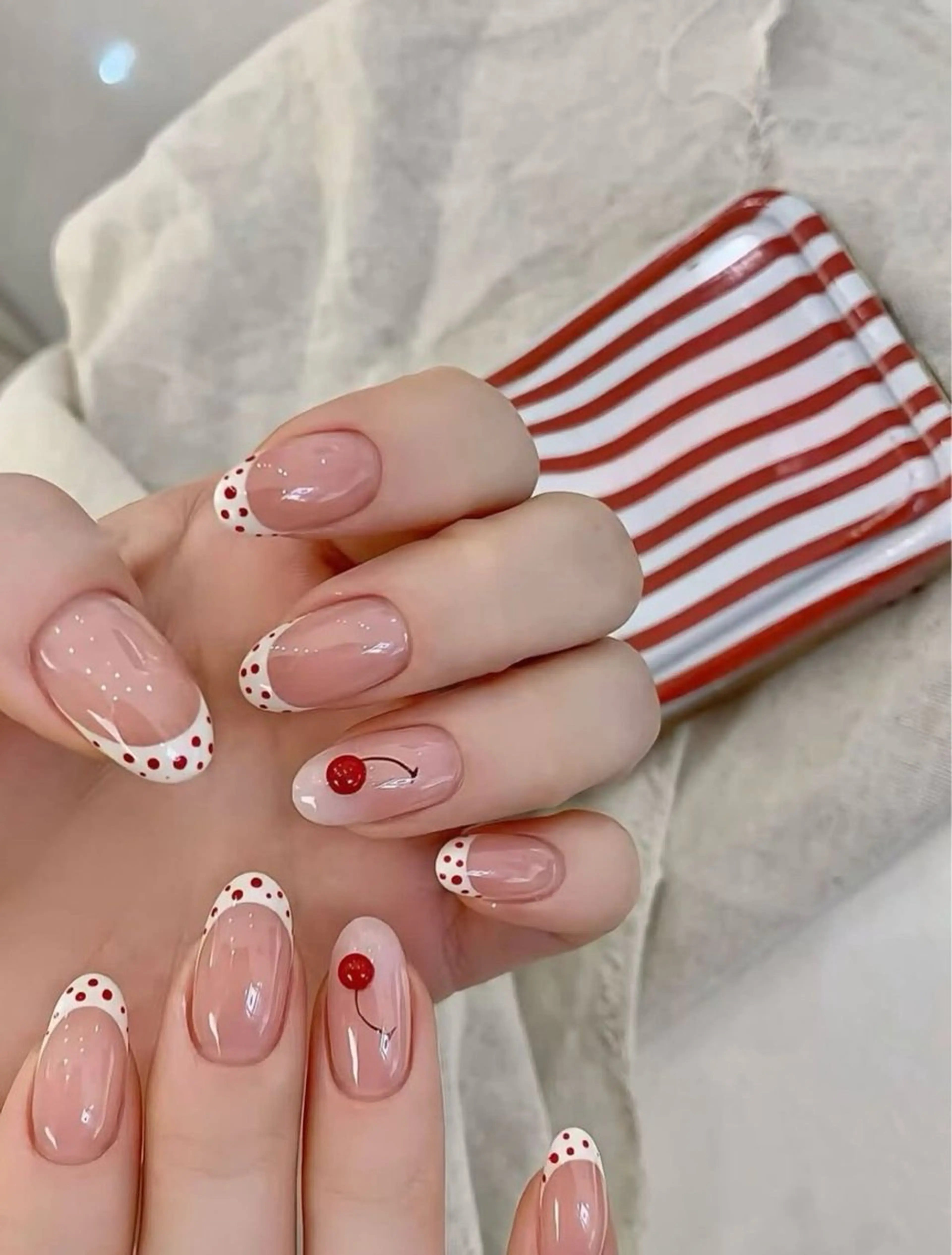 ネイル 持ち込み Odon Beauty  nail  salon所属・VIP TRENDYのネイルデザイン