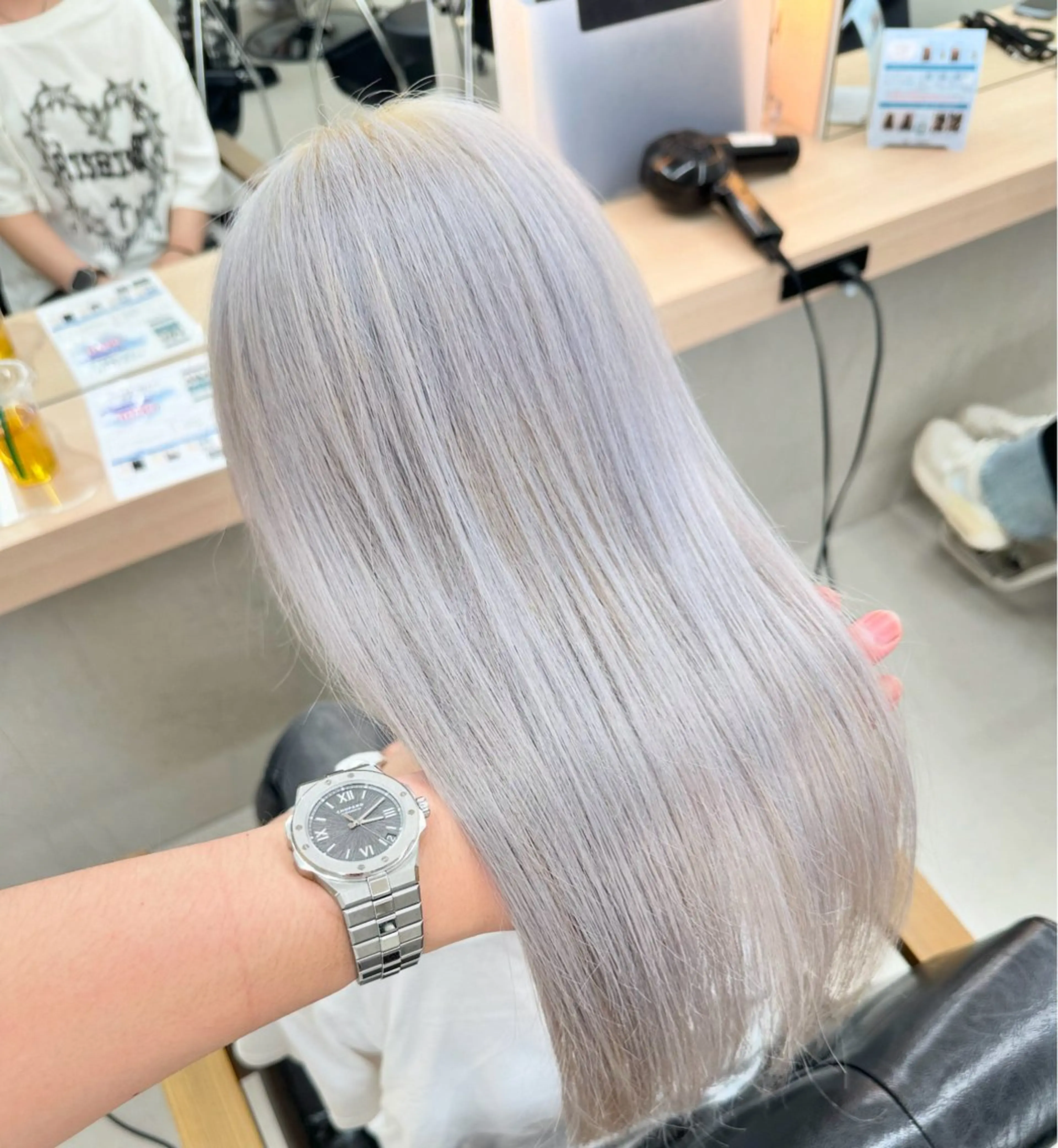 セミロング ヘアカラー トリートメント 𝐑𝐲𝐮𝐤𝐢 【店長】ALEAPのヘアスタイル