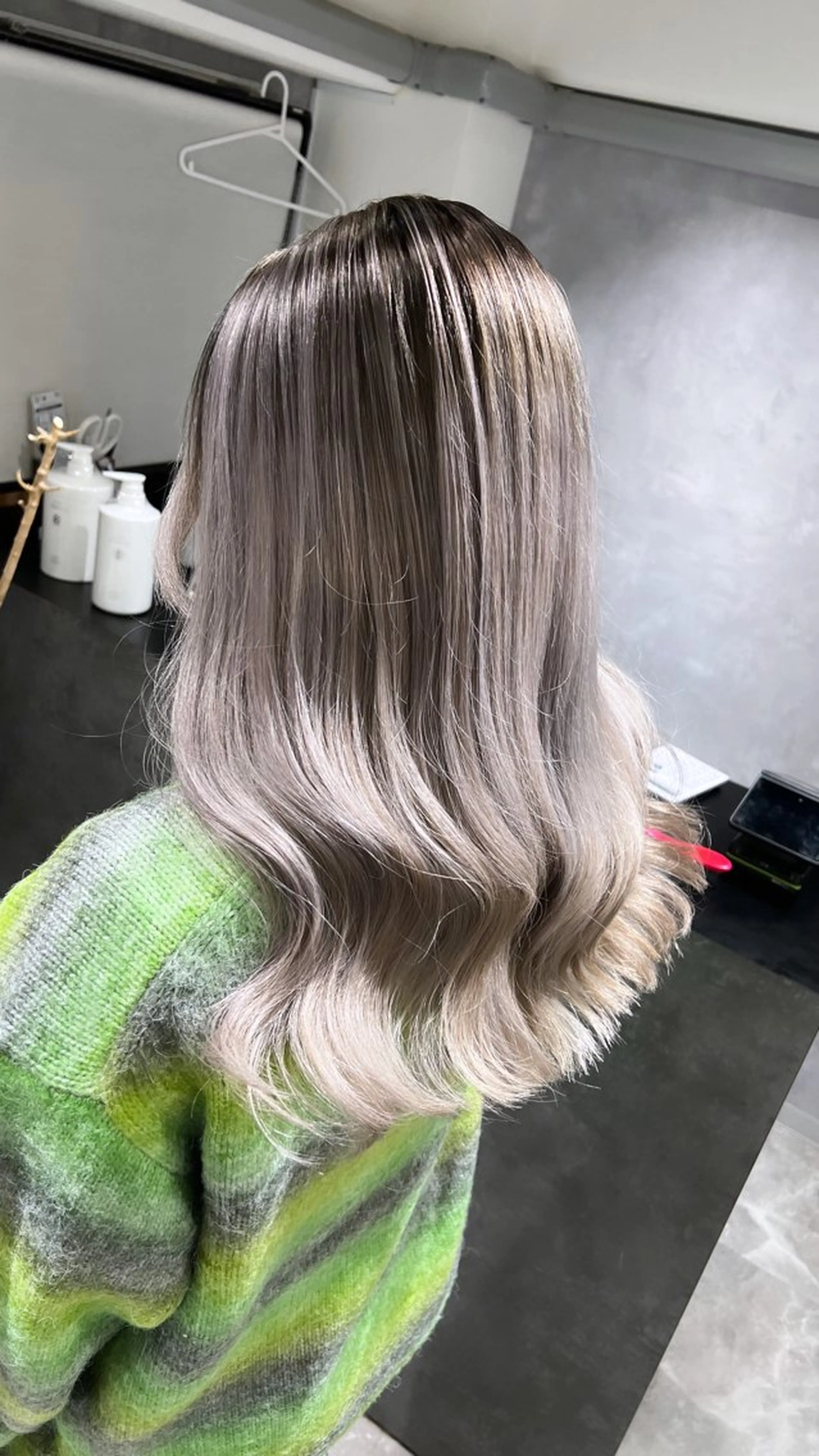 セミロング 植辻 春佳のヘアスタイル