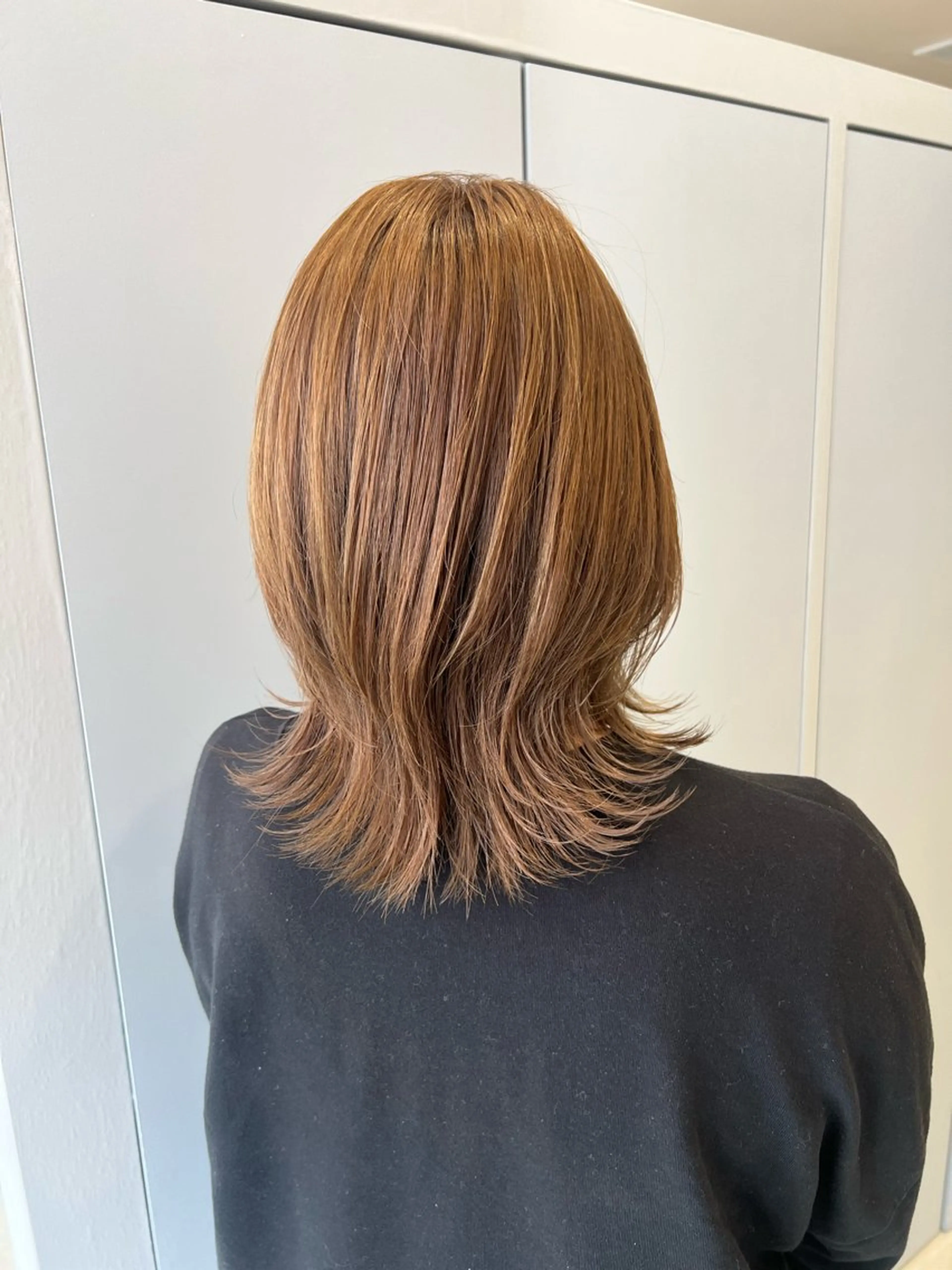 ミディアム カラー ヘアカラー トリートメント 小池 夏美のヘアスタイル