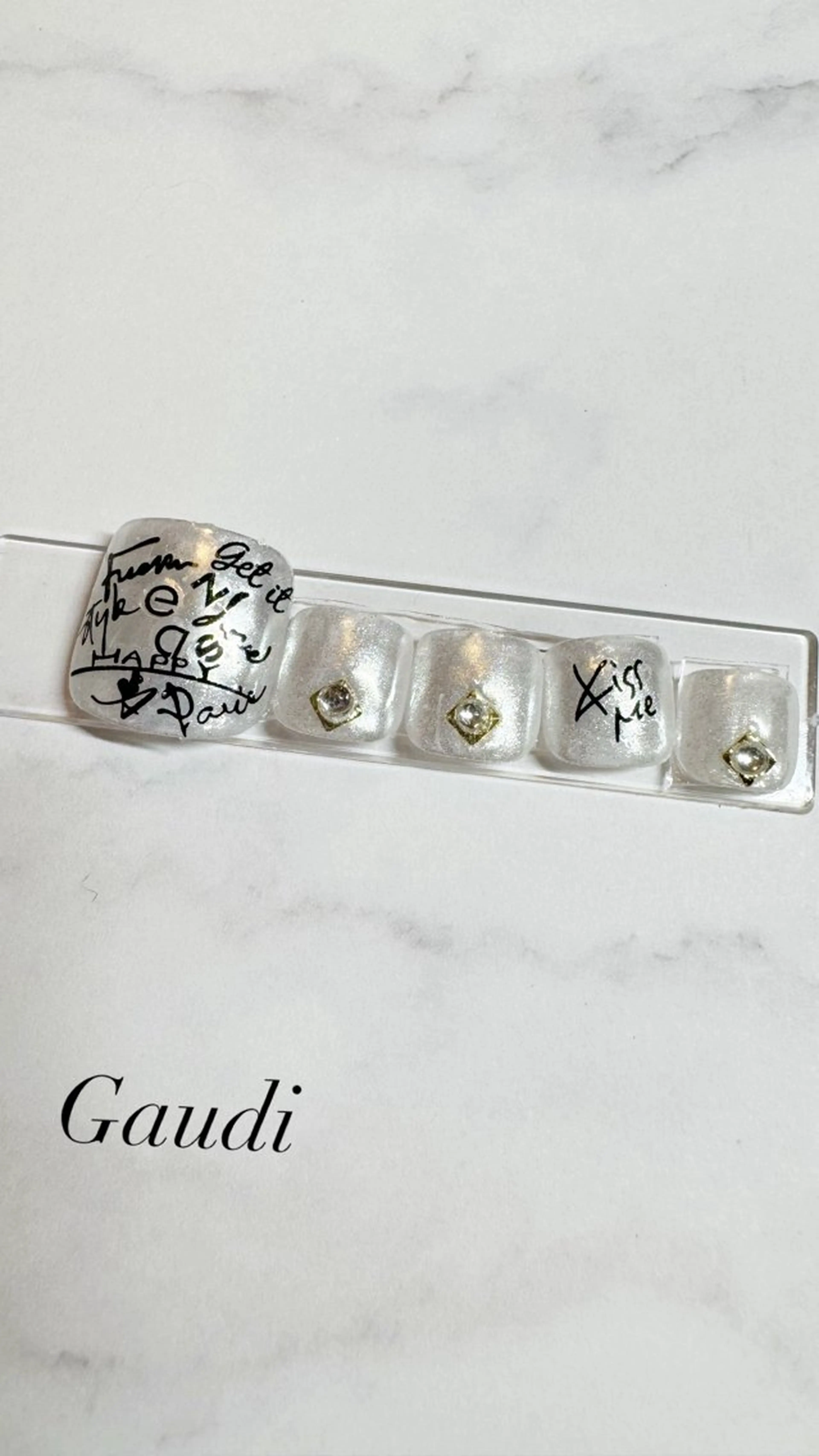 ネイル オーロラネイル キラキラネイル シンプルネイル ホワイト Gaudi.Nail Rinaのその他イメージ