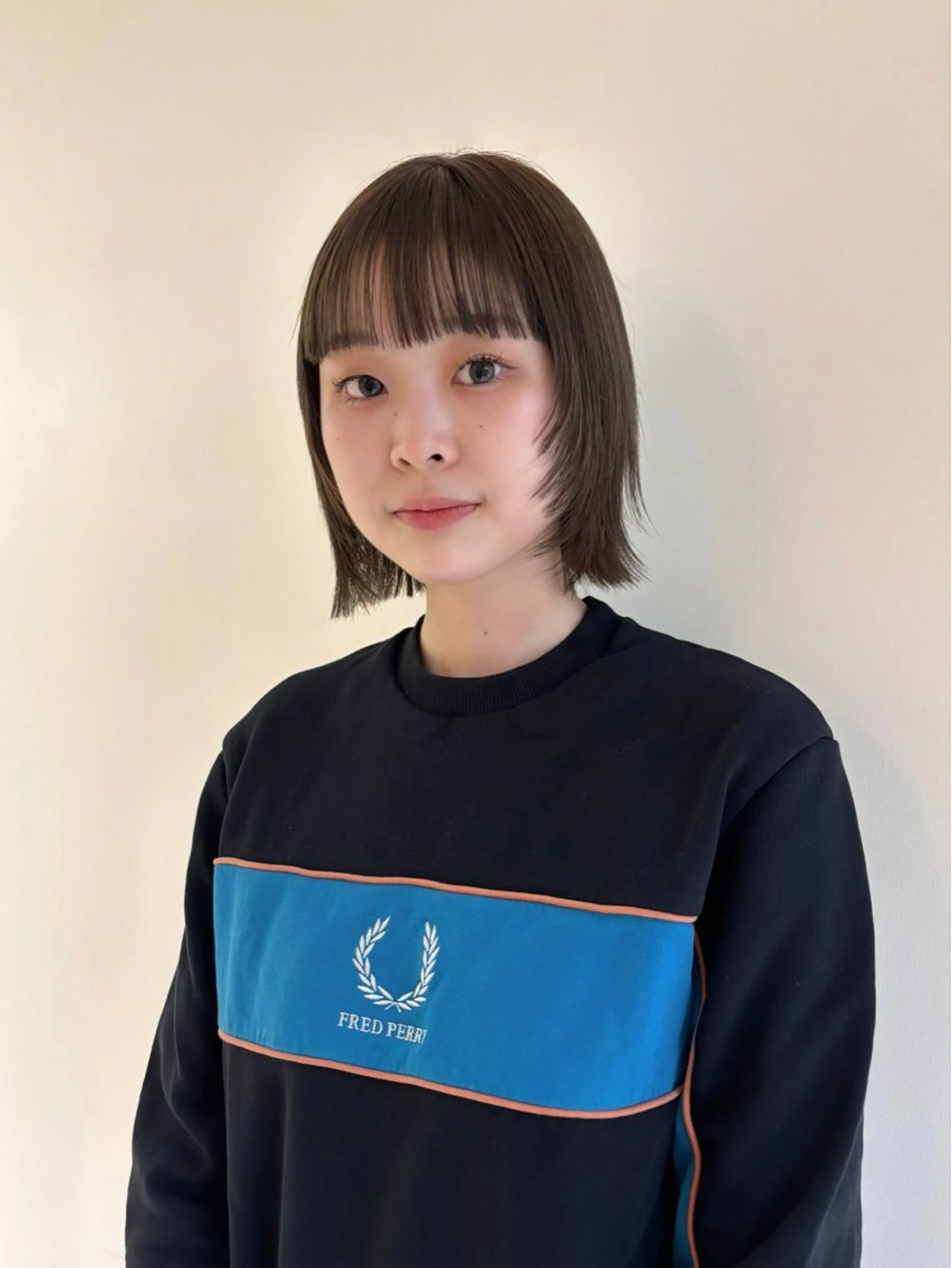 ショート カラー 菱田 愛果のヘアスタイル