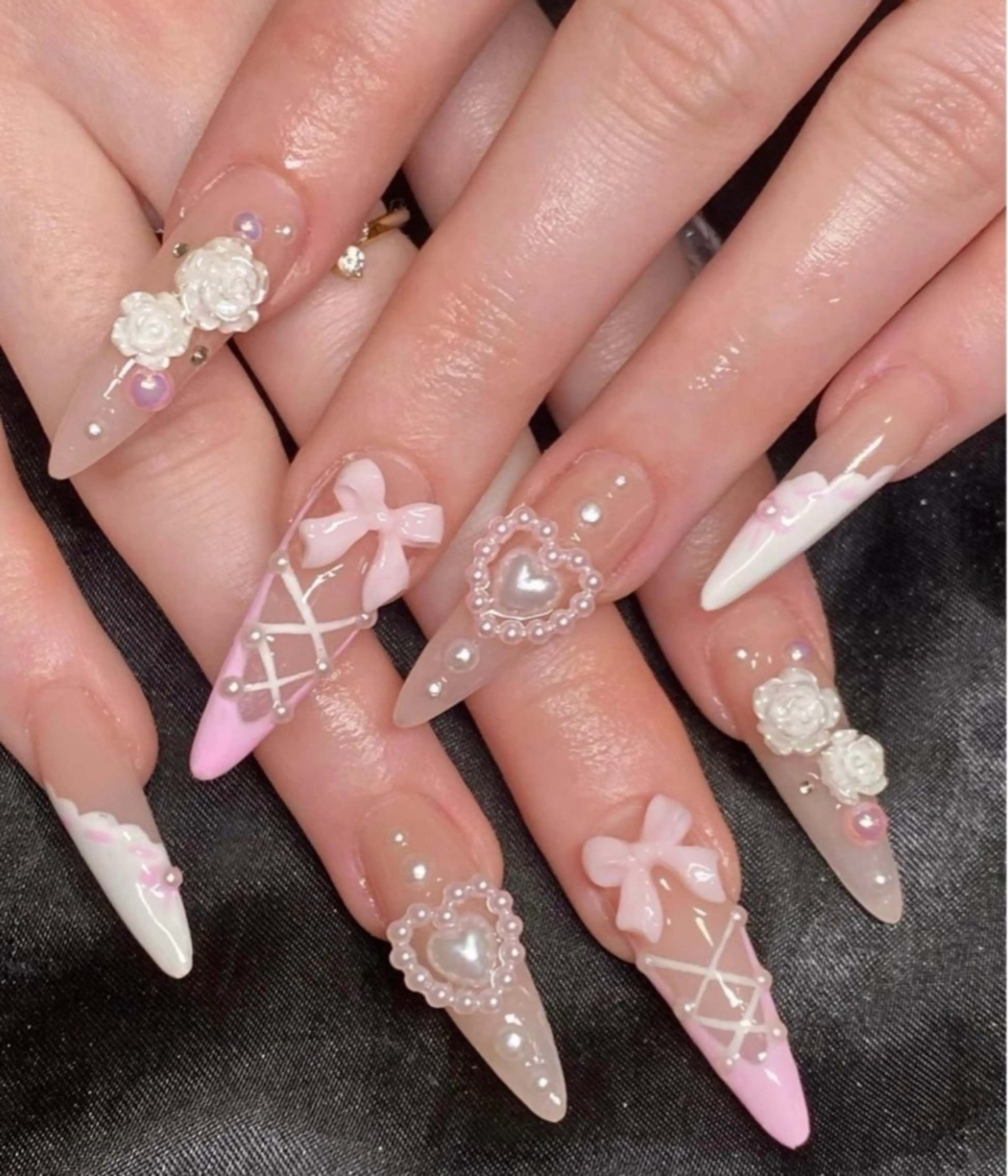 セミロング ハンドネイル Pio Mielのネイルデザイン