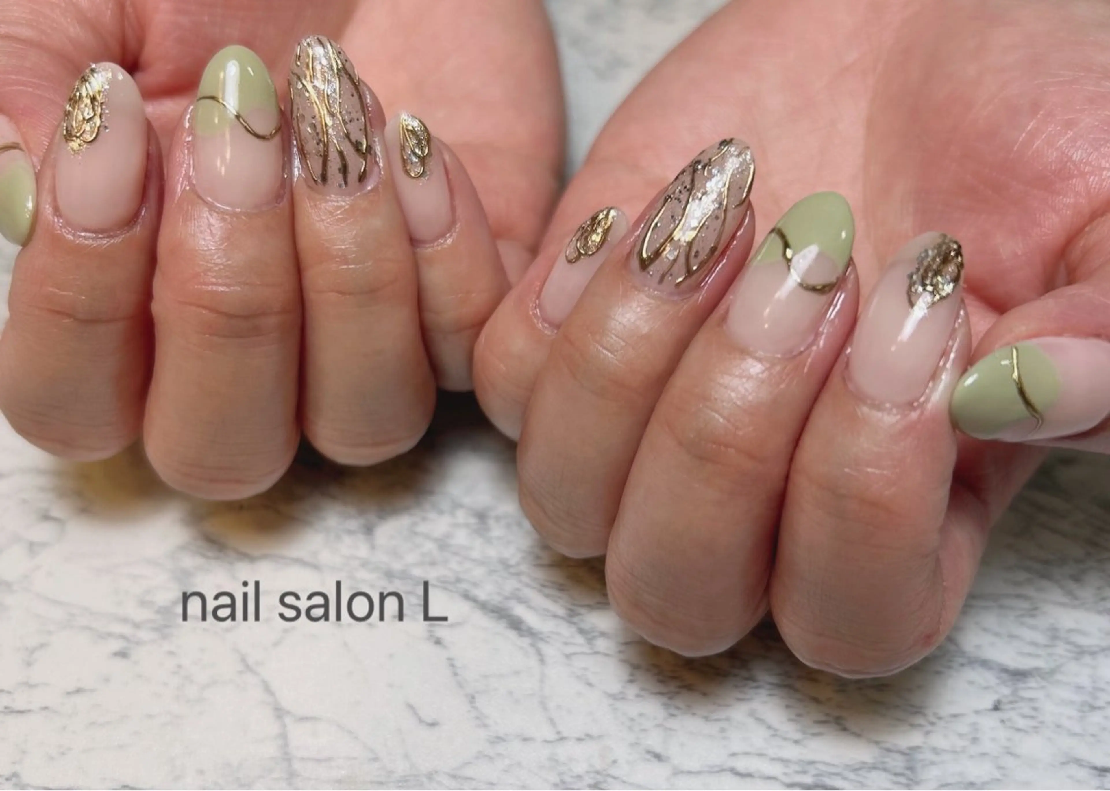 ネイル フレンチネイル ゴールド ミラーネイル ピスタチオネイル ハンドネイル 吉川市 ネイルサロンLのネイルデザイン
