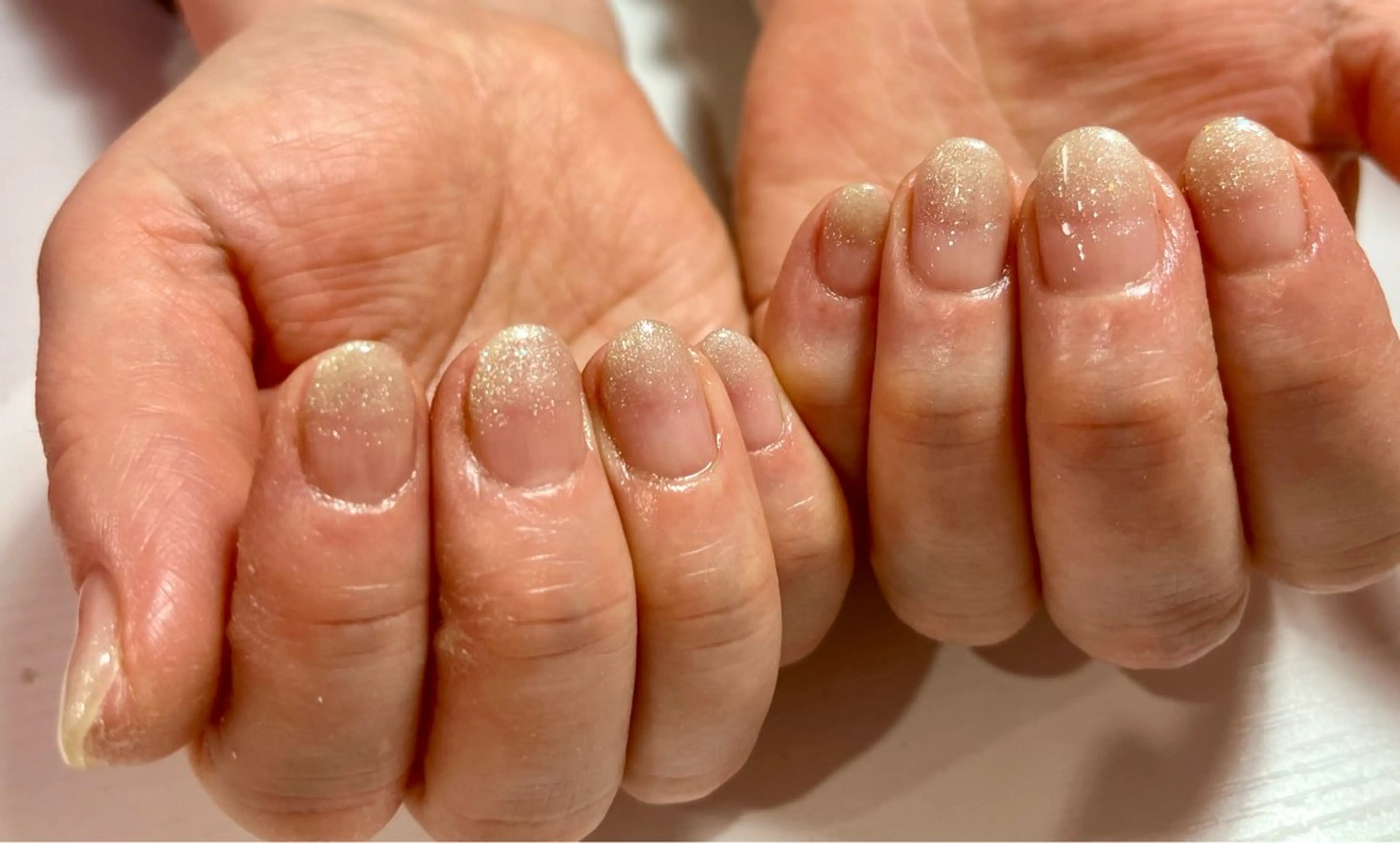 ネイル WHITE NAIL新潟店所属・koizumi risaのネイルデザイン